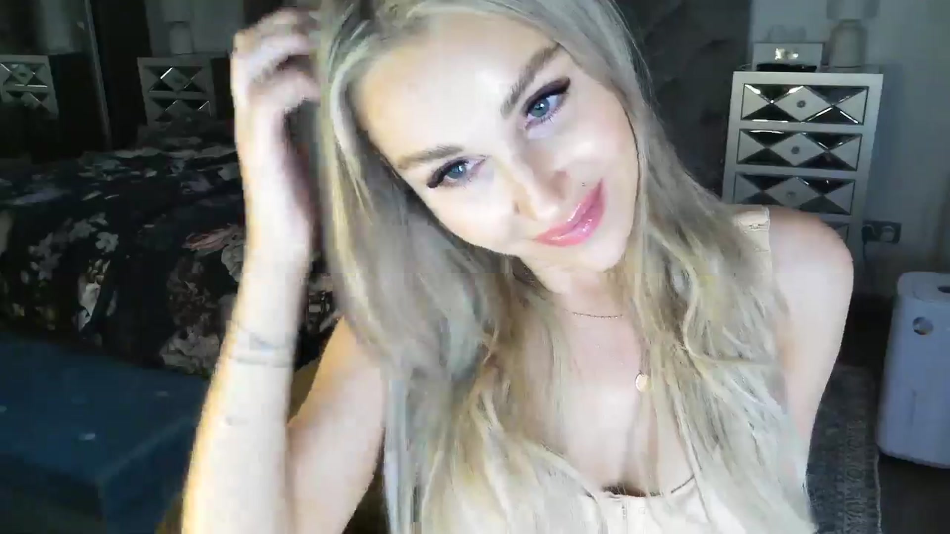 Gallery image thumbnail from CocoMia's myfreecams stream on, 04/24/2025, 07:57 image 15 of 20