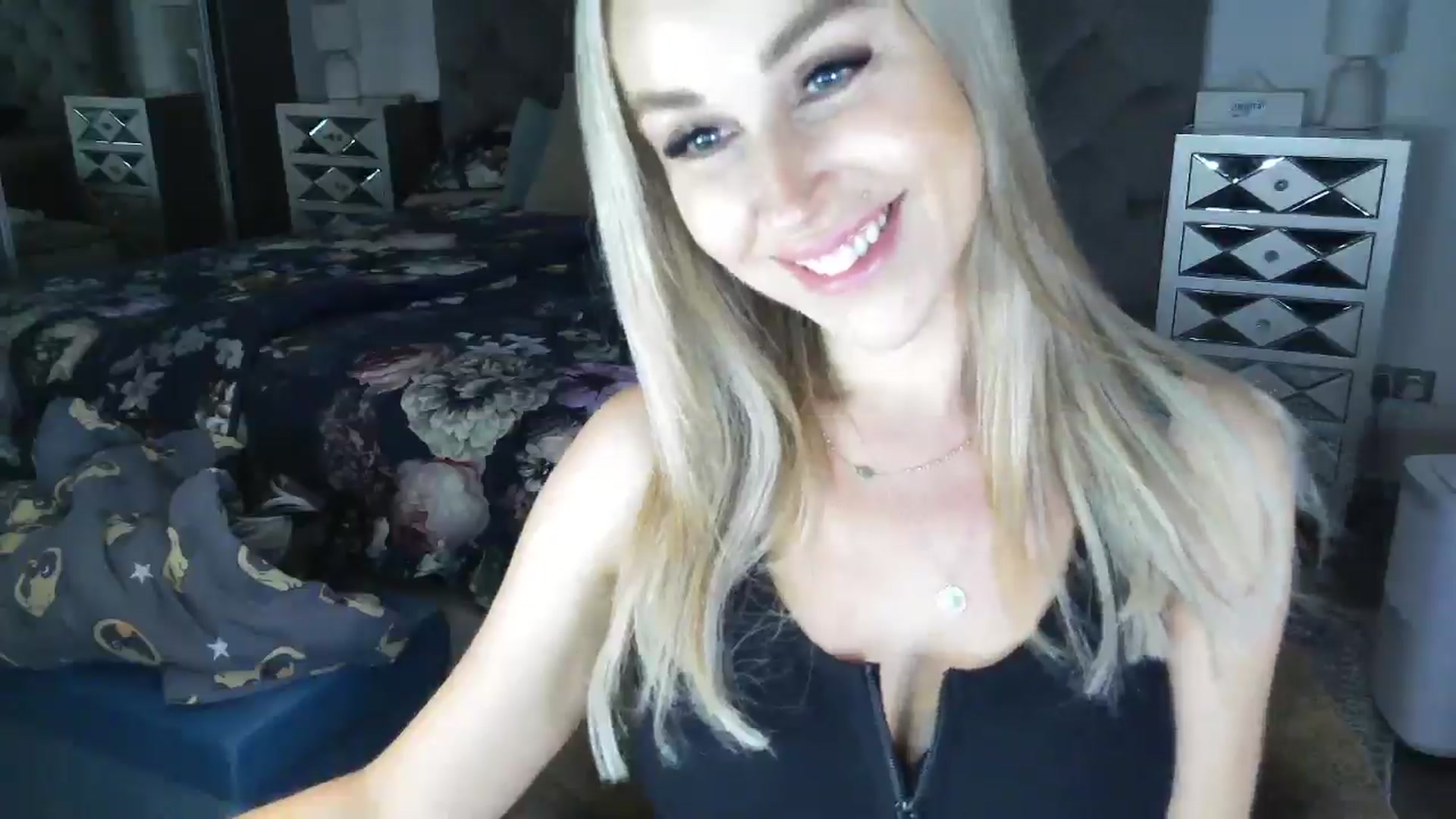 Gallery image thumbnail from CocoMia's myfreecams stream on, 05/02/2025, 07:24 image 7 of 20