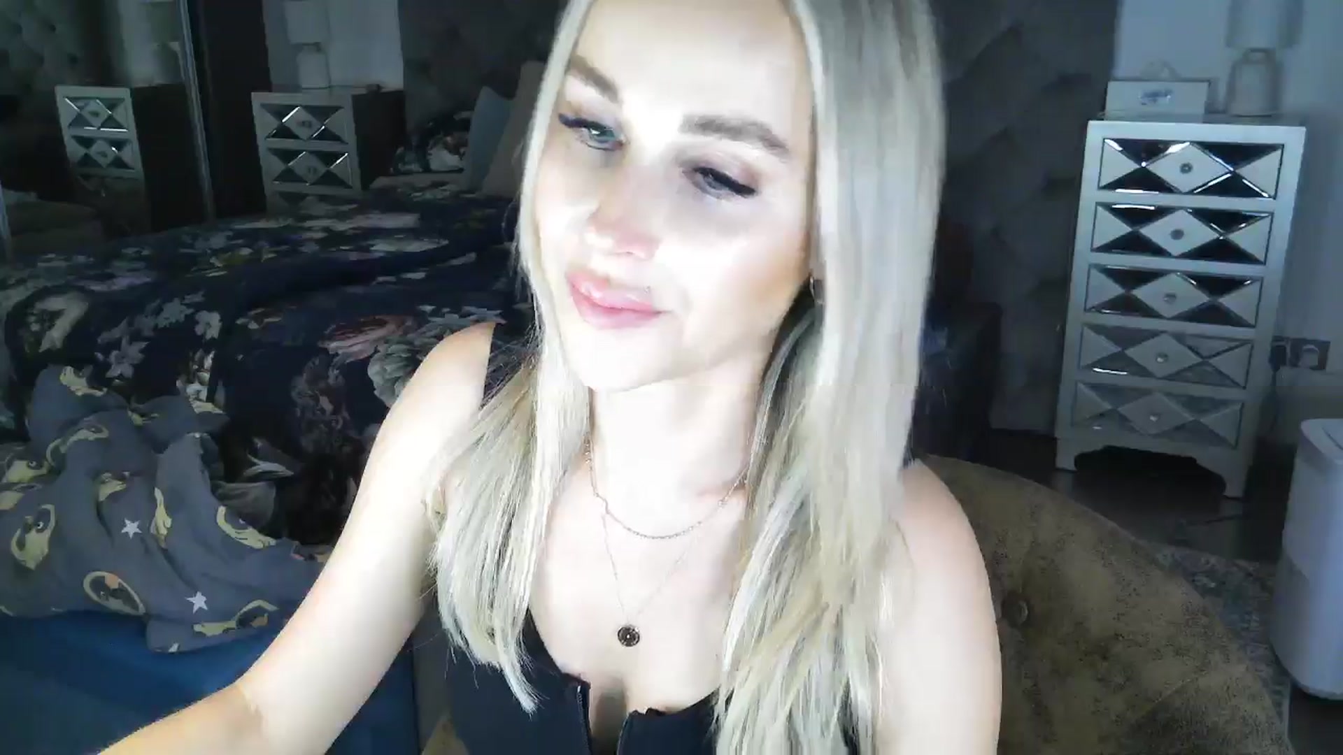 Gallery image thumbnail from CocoMia's myfreecams stream on, 05/02/2025, 07:24 image 18 of 20