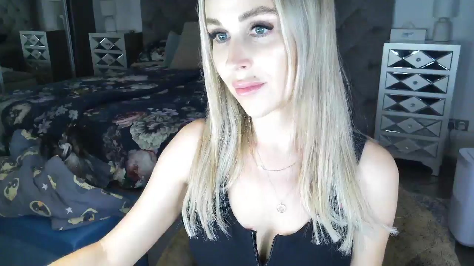 Gallery image thumbnail from CocoMia's myfreecams stream on, 05/02/2025, 07:24 image 3 of 20