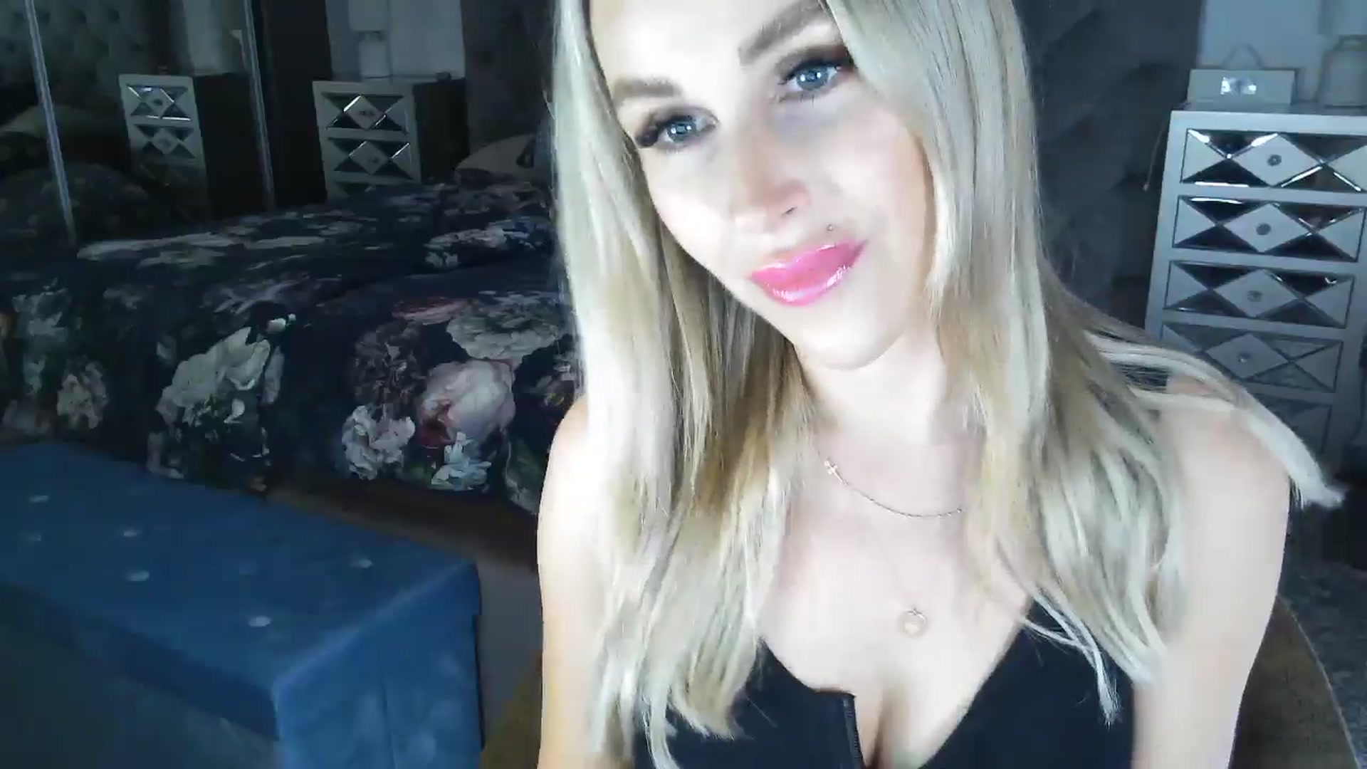 Gallery image thumbnail from CocoMia's myfreecams stream on, 05/05/2025, 08:07 image 5 of 20