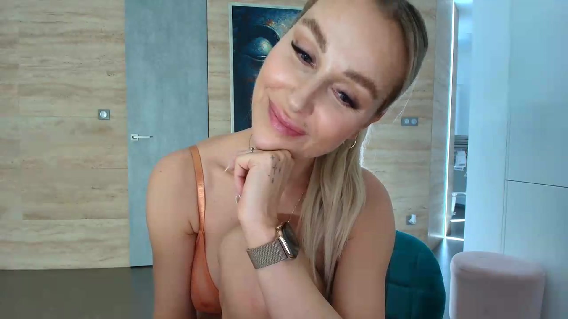 Gallery image thumbnail from CocoMia's myfreecams stream on, 05/20/2026, 12:45 image 16 of 20