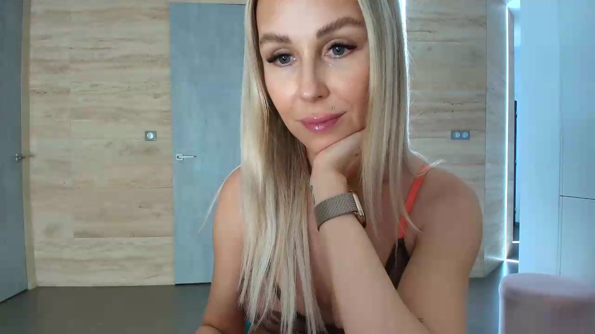 Gallery image thumbnail from CocoMia's myfreecams stream on, 05/26/2026, 07:10 image 8 of 20
