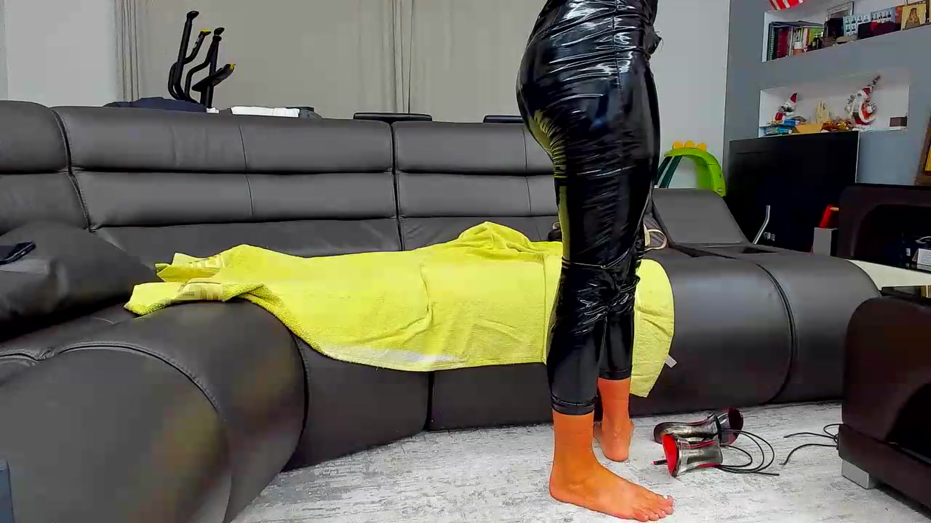 Gallery image thumbnail from CocoTease's myfreecams stream on, 06/25/2026, 22:38 image 13 of 20