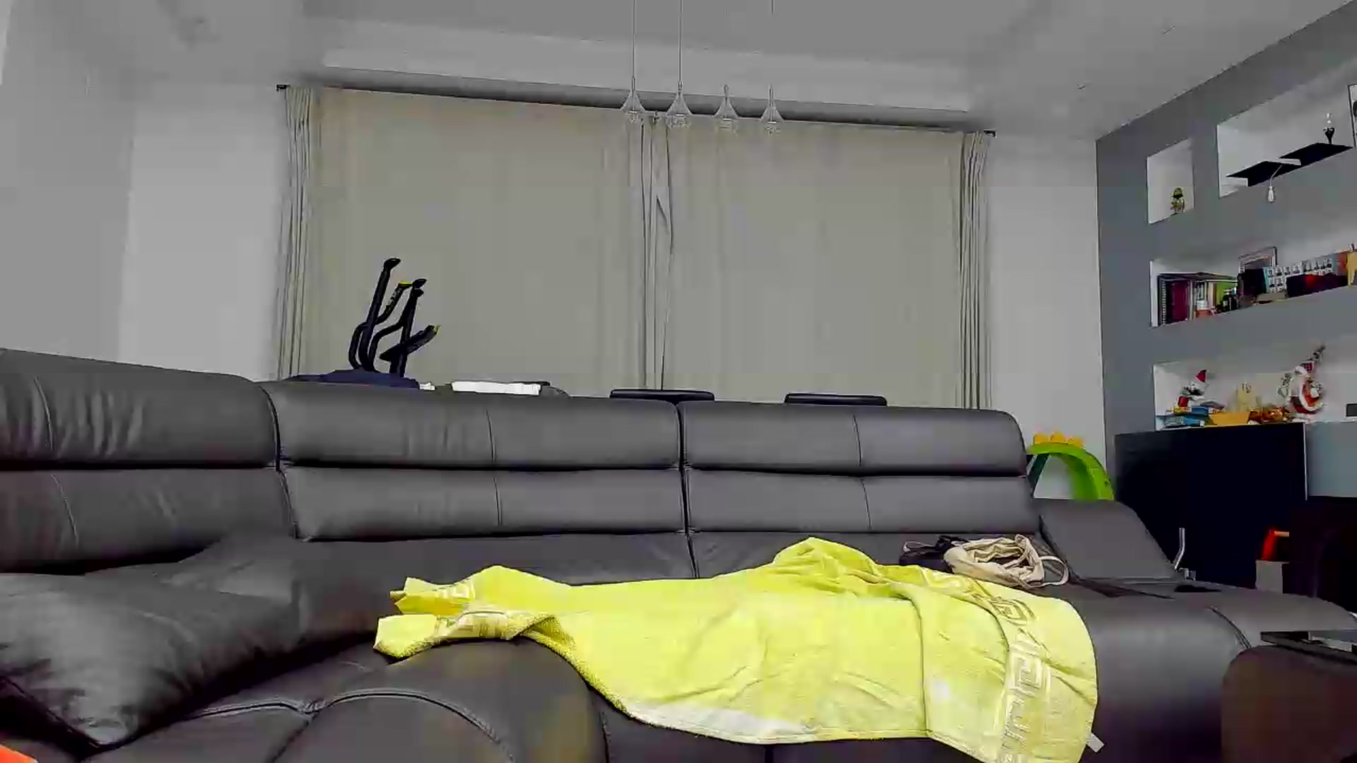 Gallery image thumbnail from CocoTease's myfreecams stream on, 06/25/2026, 22:38 image 3 of 20