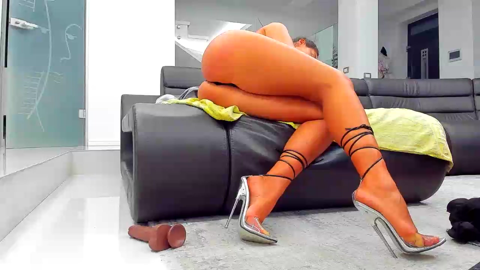 Gallery image thumbnail from CocoTease's myfreecams stream on, 08/20/2026, 01:33 image 20 of 20