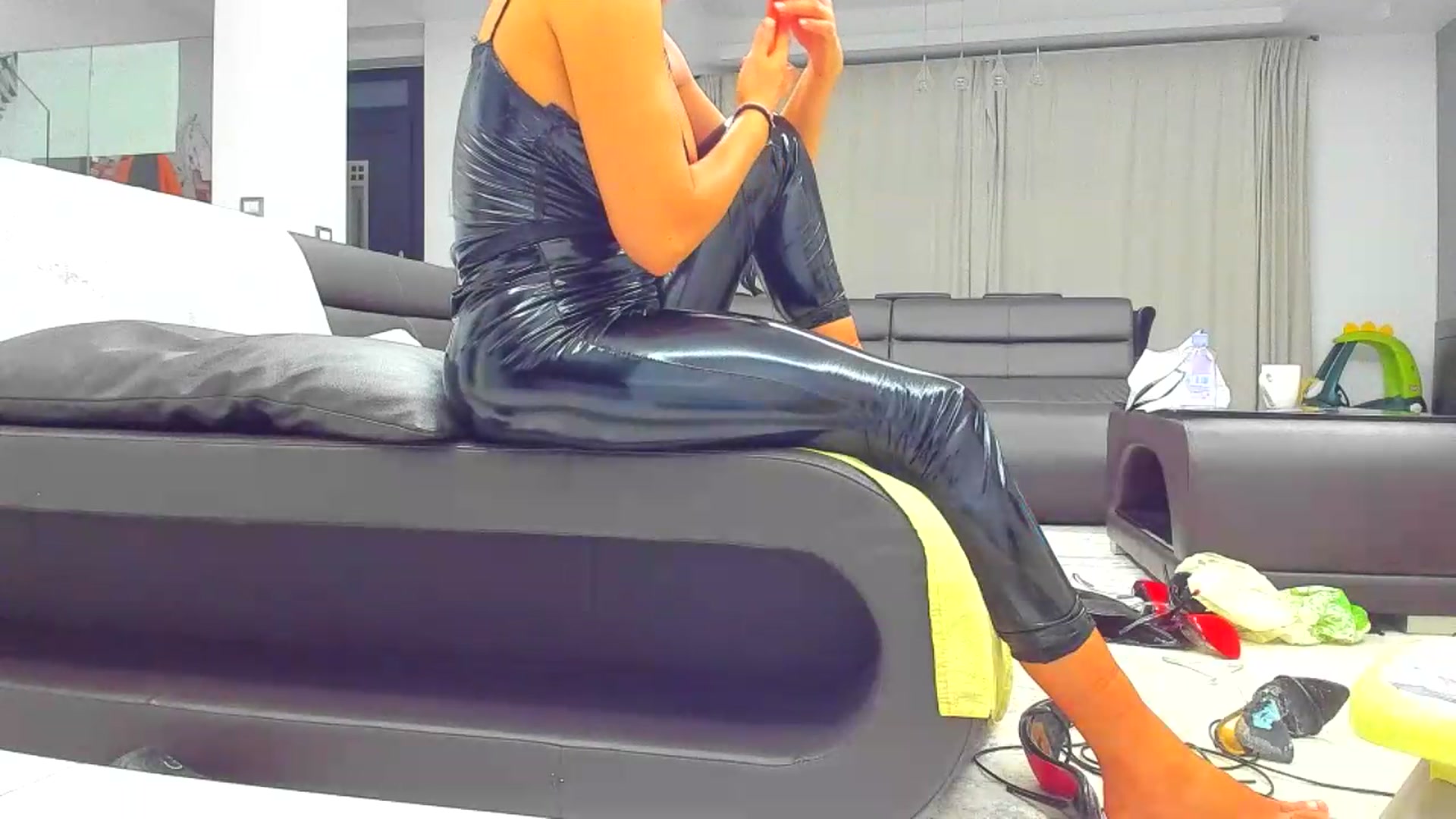 Gallery image thumbnail from CocoTease's myfreecams stream on, 08/27/2026, 24:24 image 10 of 20