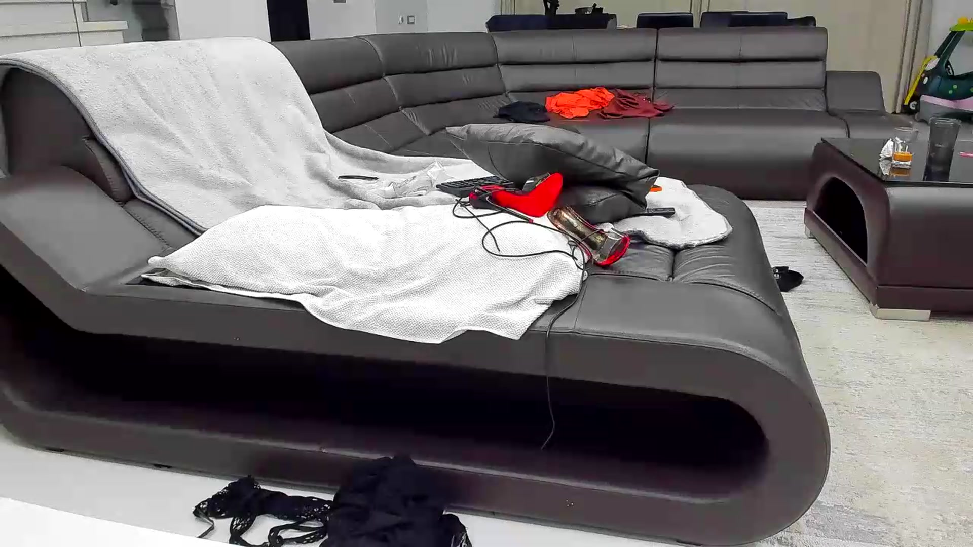 Gallery image thumbnail from CocoTease's myfreecams stream on, 08/30/2026, 24:06 image 6 of 20