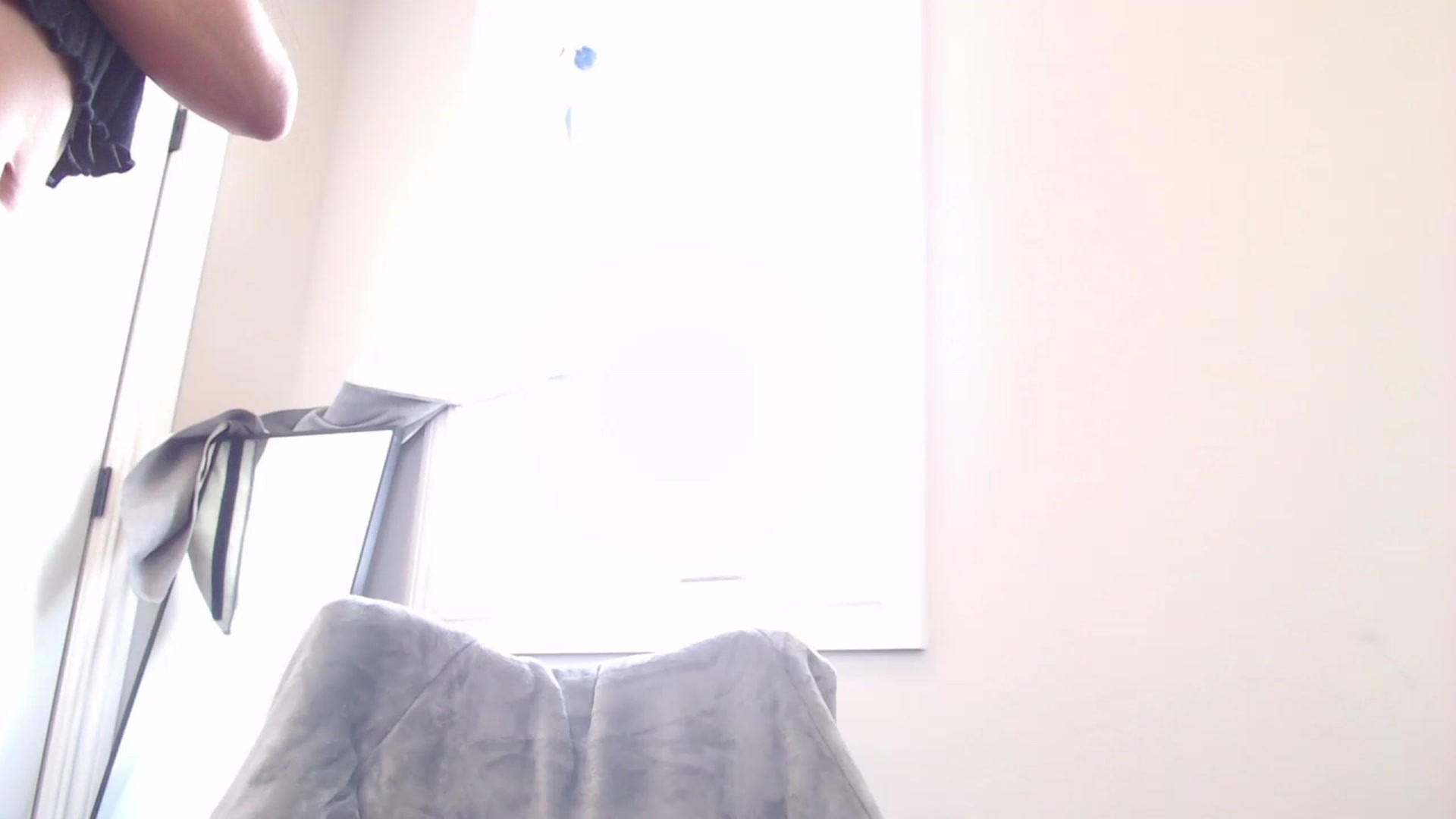 Gallery image thumbnail from Coco_121's myfreecams stream on, 04/08/2025, 17:28 image 14 of 20