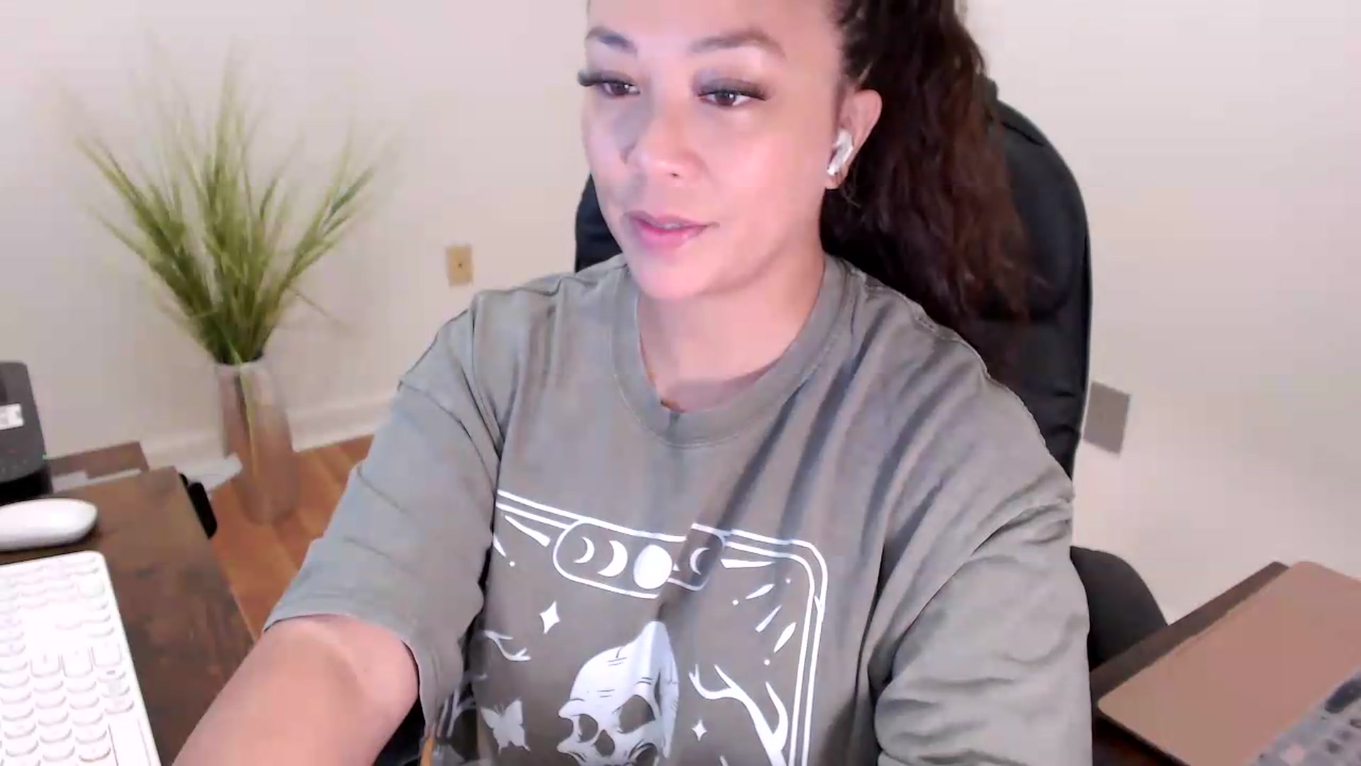 Gallery image thumbnail from CoconutCreme's myfreecams stream on, 07/27/2026, 13:25 image 3 of 20