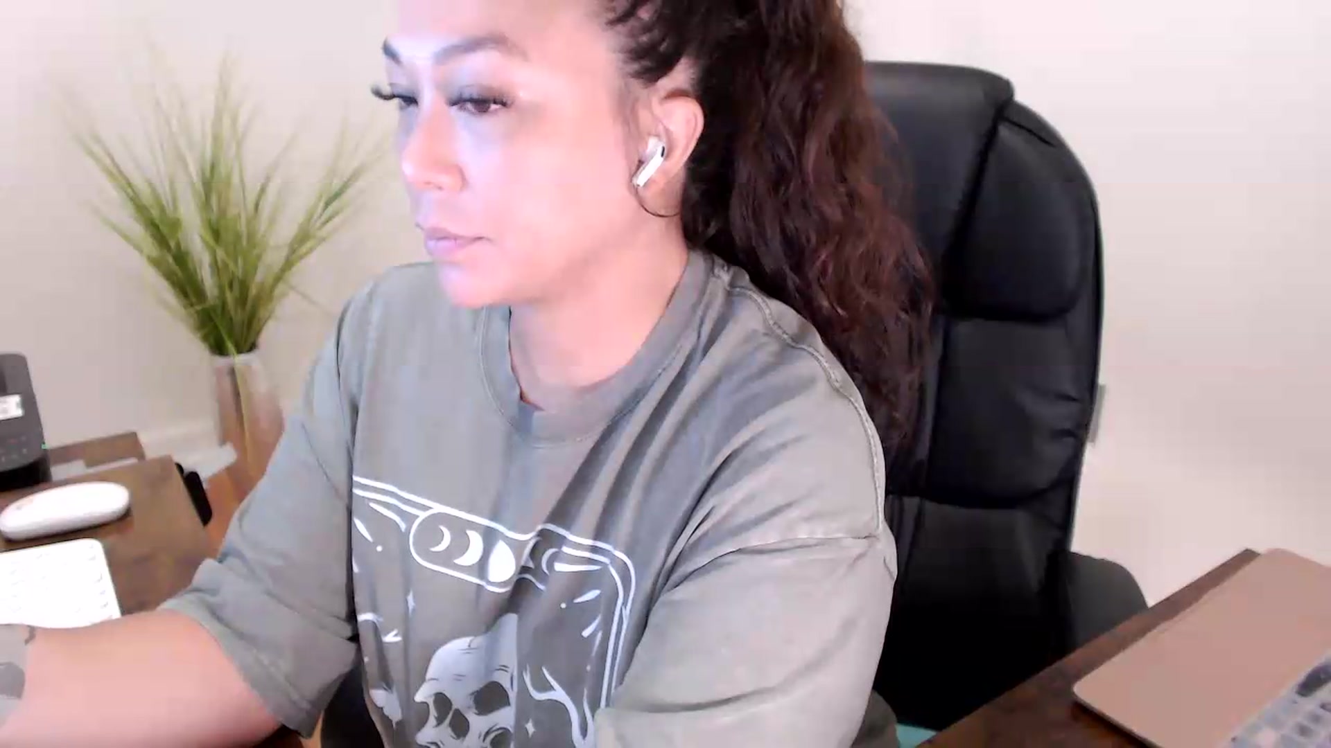 Gallery image thumbnail from CoconutCreme's myfreecams stream on, 07/27/2026, 13:25 image 15 of 20