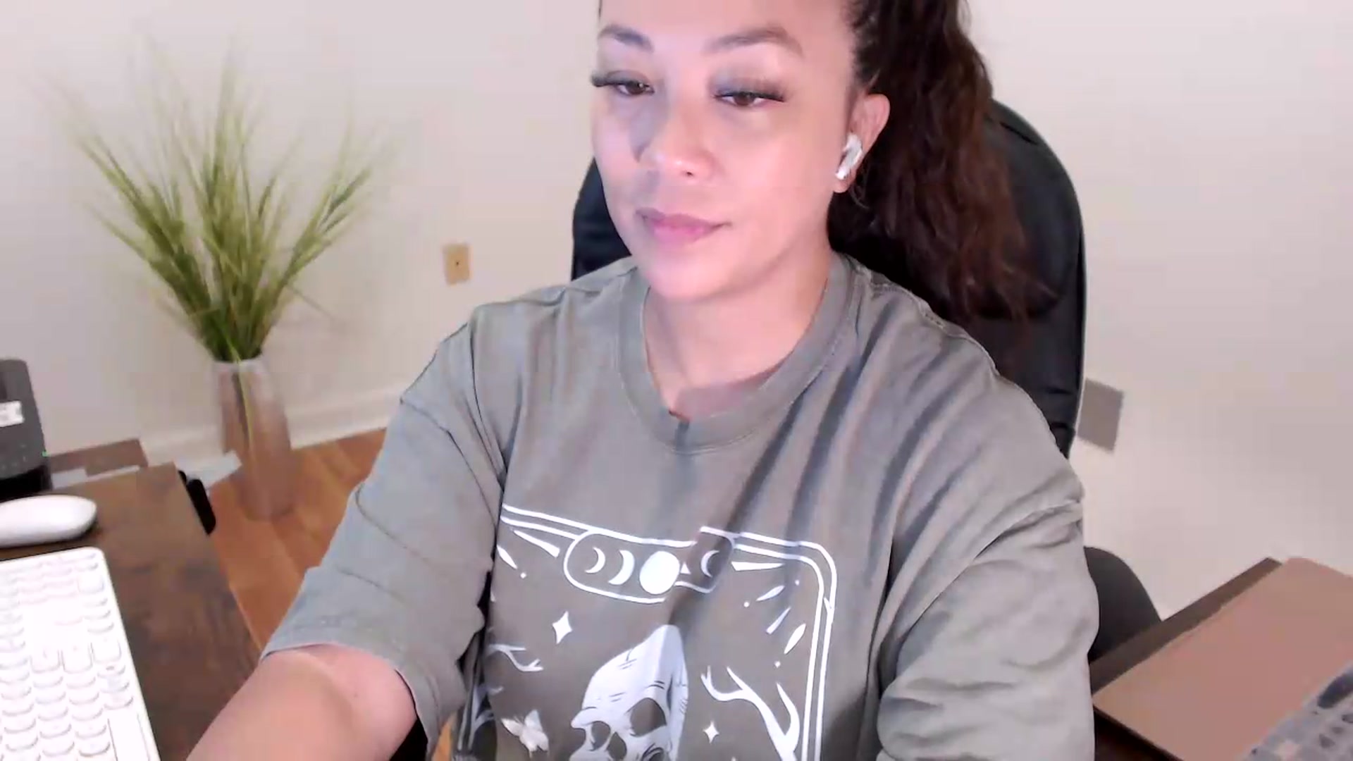 Gallery image thumbnail from CoconutCreme's myfreecams stream on, 07/27/2026, 13:25 image 4 of 20