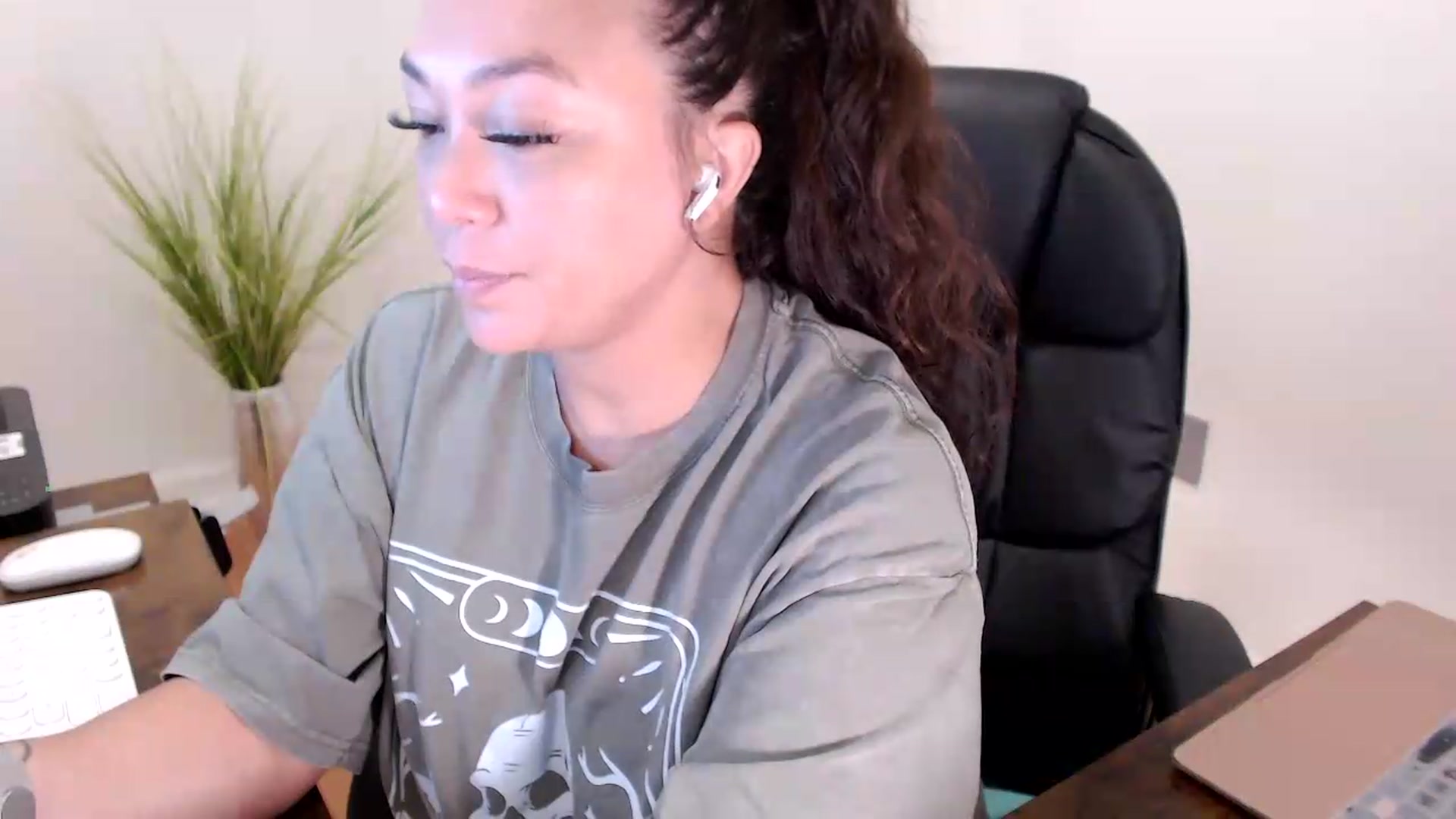 Gallery image thumbnail from CoconutCreme's myfreecams stream on, 07/27/2026, 13:25 image 18 of 20