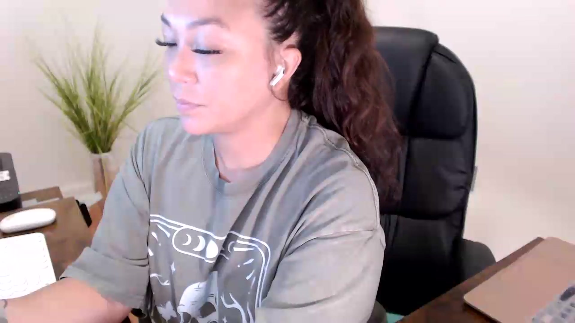 Gallery image thumbnail from CoconutCreme's myfreecams stream on, 07/27/2026, 13:25 image 16 of 20
