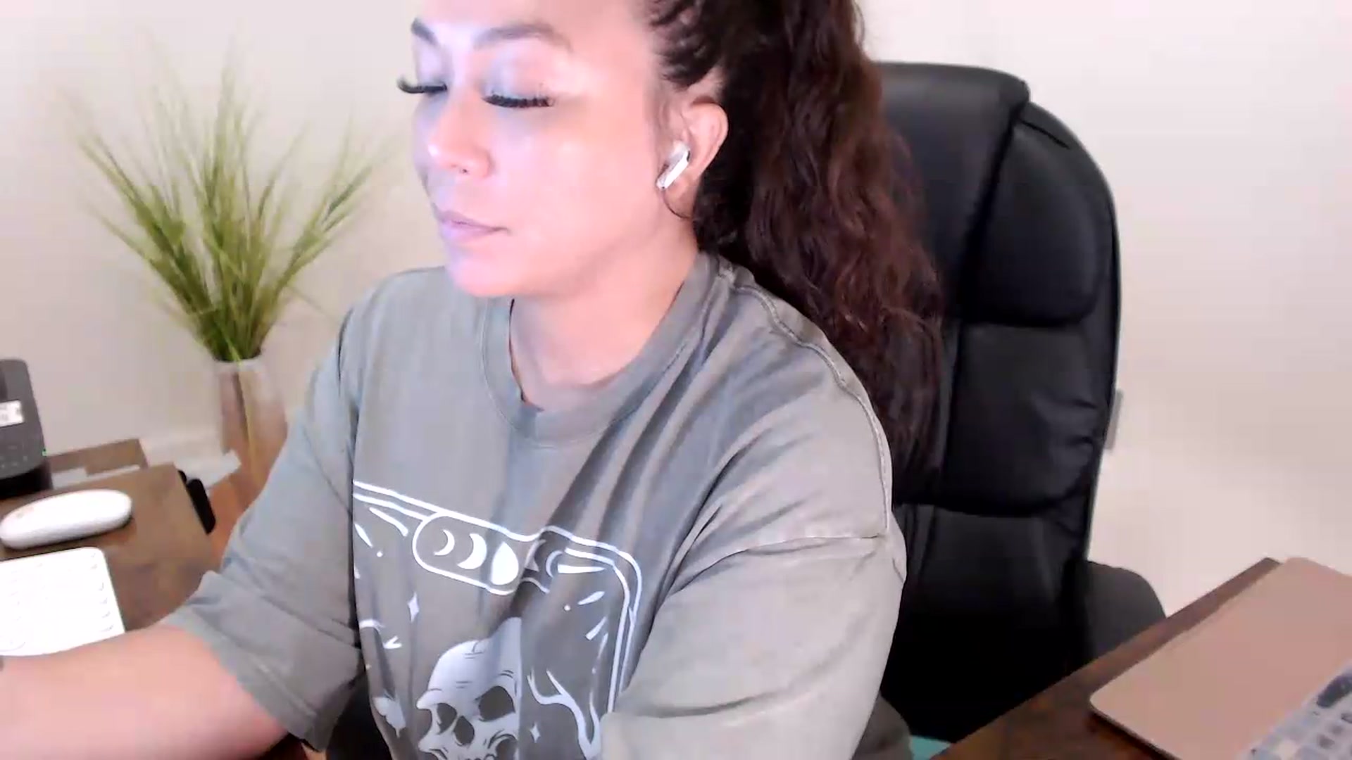 Gallery image thumbnail from CoconutCreme's myfreecams stream on, 07/27/2026, 13:25 image 14 of 20