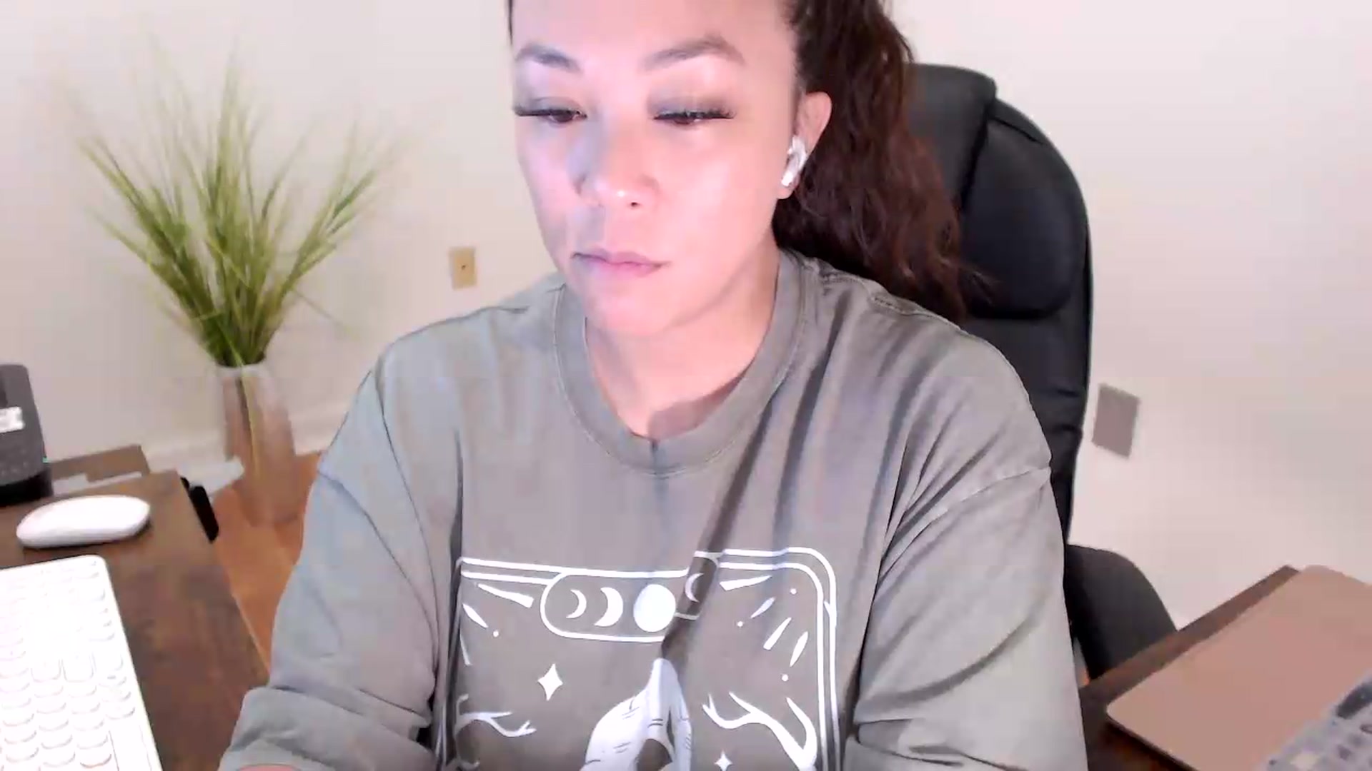 Gallery image thumbnail from CoconutCreme's myfreecams stream on, 07/27/2026, 13:25 image 9 of 20