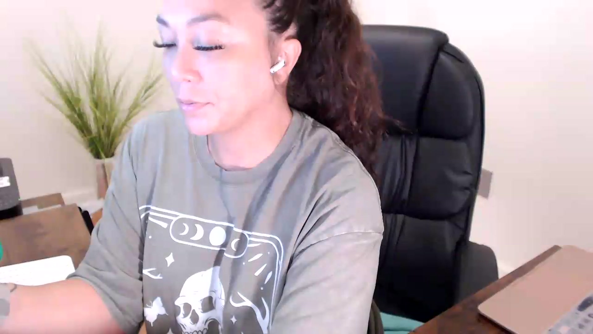 Gallery image thumbnail from CoconutCreme's myfreecams stream on, 07/27/2026, 13:54 image 2 of 20