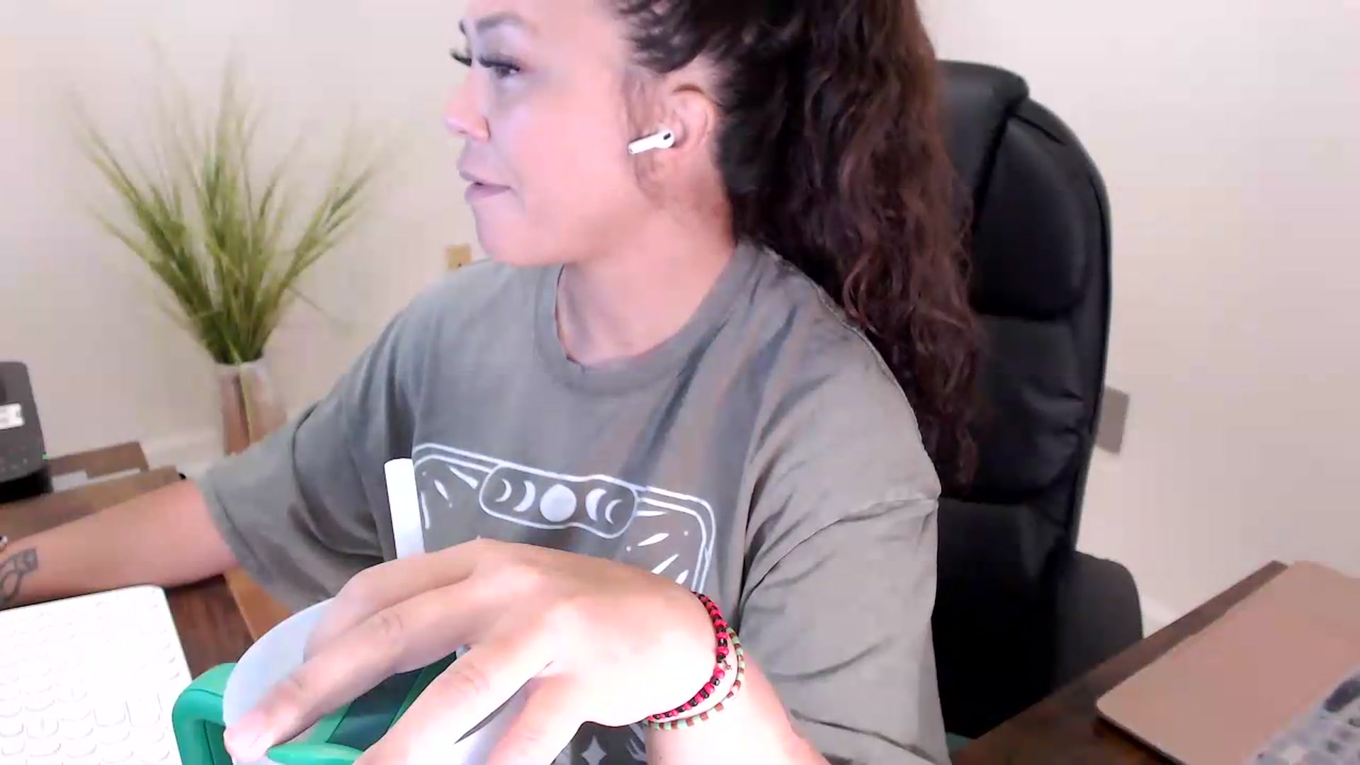 Gallery image thumbnail from CoconutCreme's myfreecams stream on, 07/27/2026, 13:54 image 7 of 20