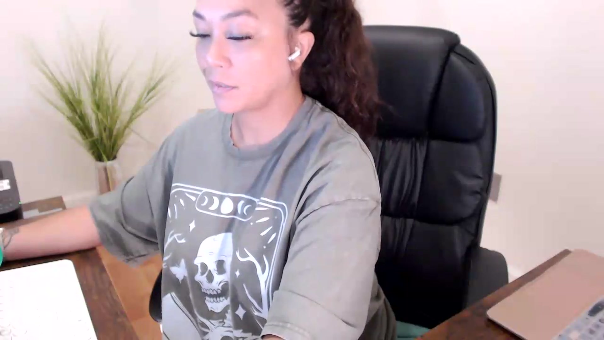 Gallery image thumbnail from CoconutCreme's myfreecams stream on, 07/27/2026, 13:54 image 3 of 20