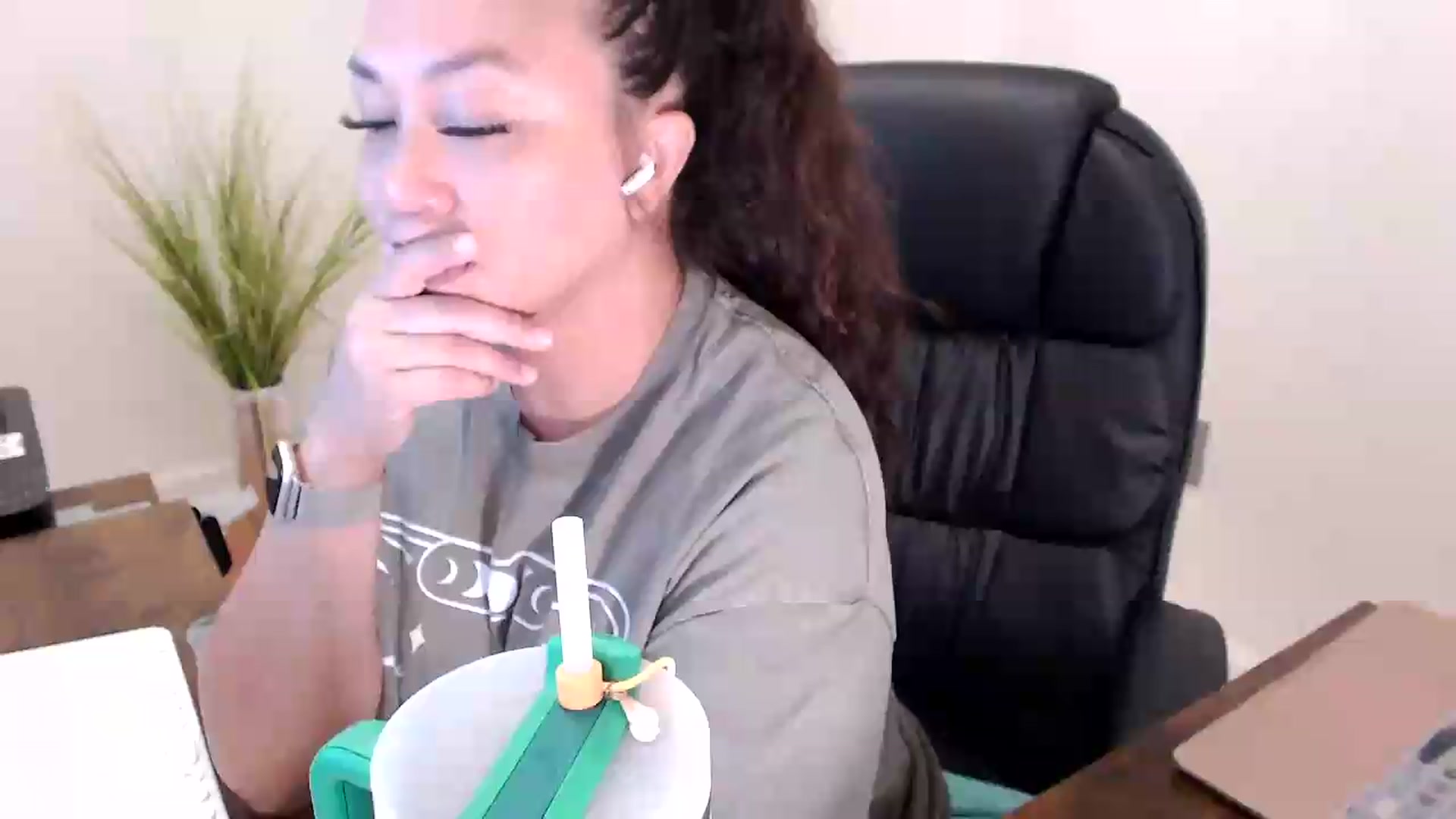 Gallery image thumbnail from CoconutCreme's myfreecams stream on, 07/27/2026, 13:54 image 18 of 20