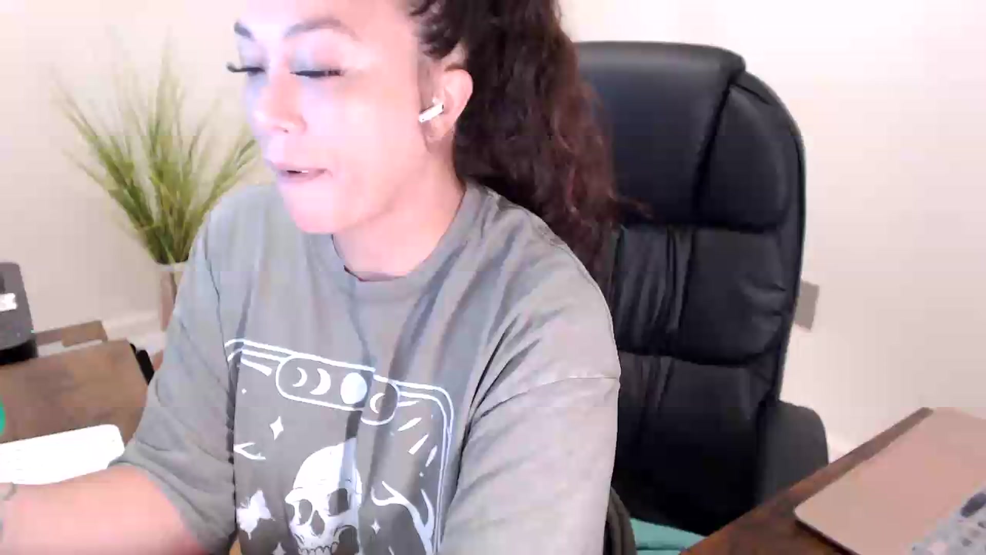 Gallery image thumbnail from CoconutCreme's myfreecams stream on, 07/27/2026, 13:54 image 1 of 20