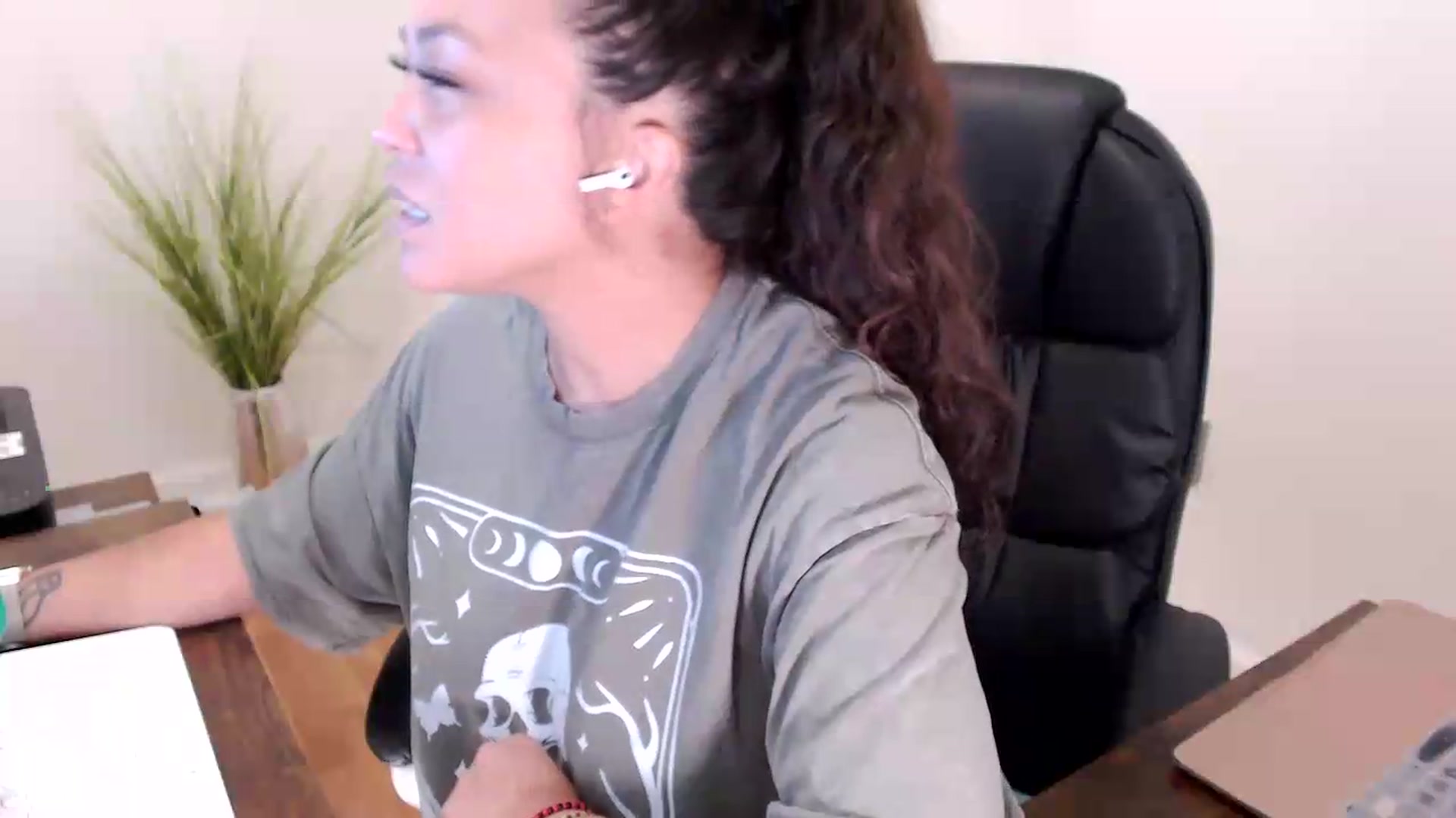 Gallery image thumbnail from CoconutCreme's myfreecams stream on, 07/27/2026, 13:54 image 6 of 20