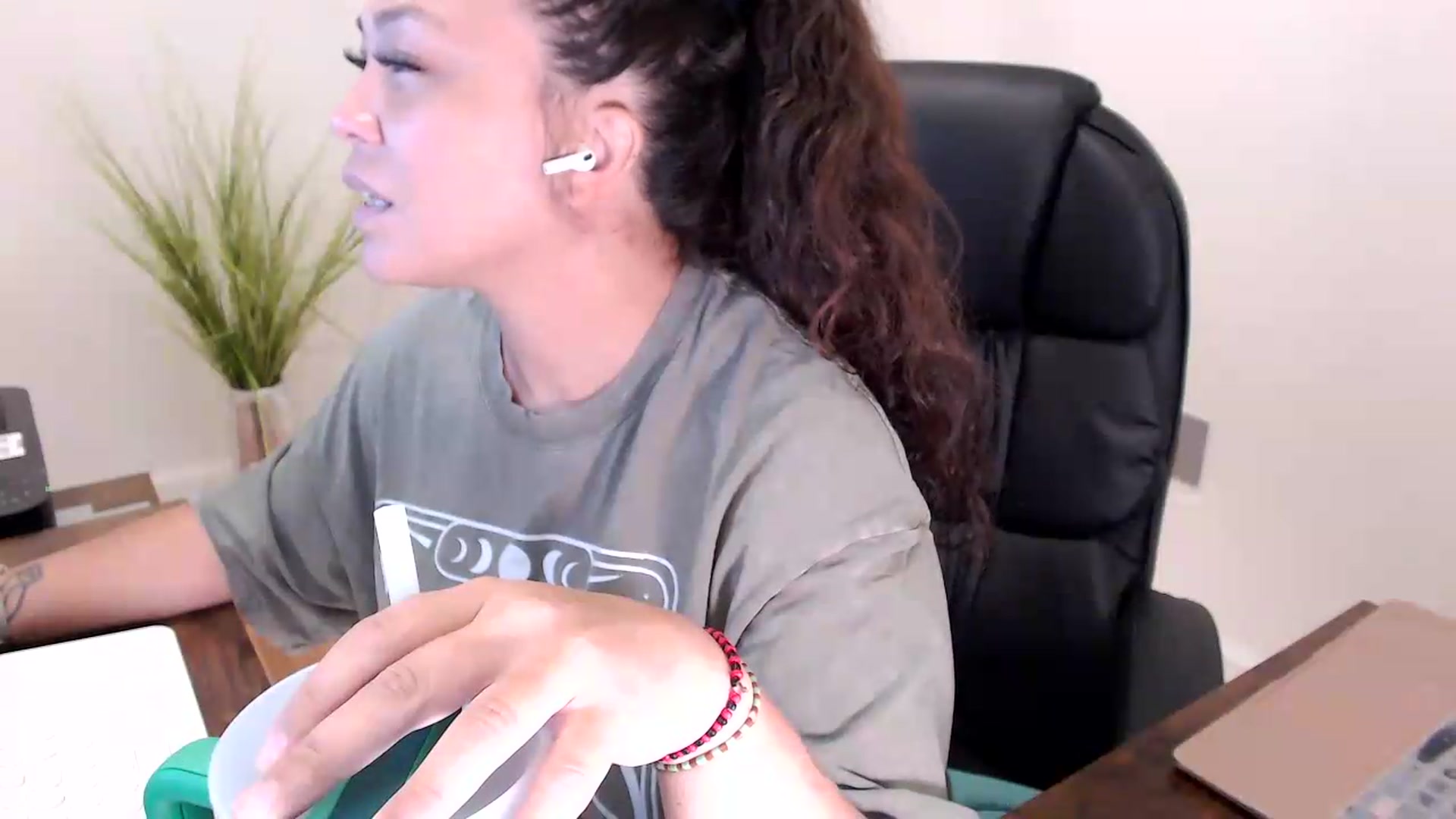 Gallery image thumbnail from CoconutCreme's myfreecams stream on, 07/27/2026, 13:54 image 8 of 20