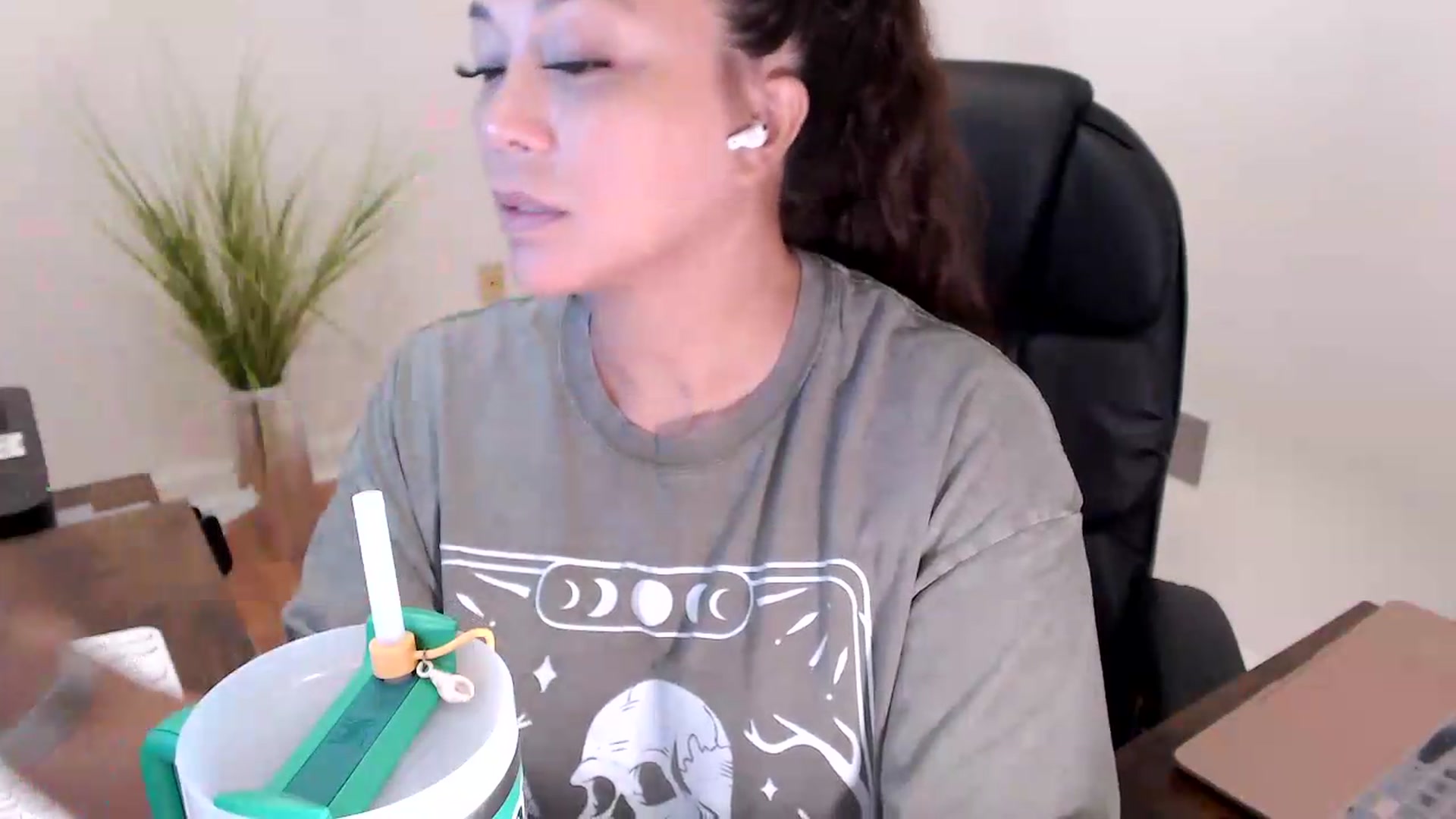 Gallery image thumbnail from CoconutCreme's myfreecams stream on, 07/27/2026, 14:23 image 5 of 20