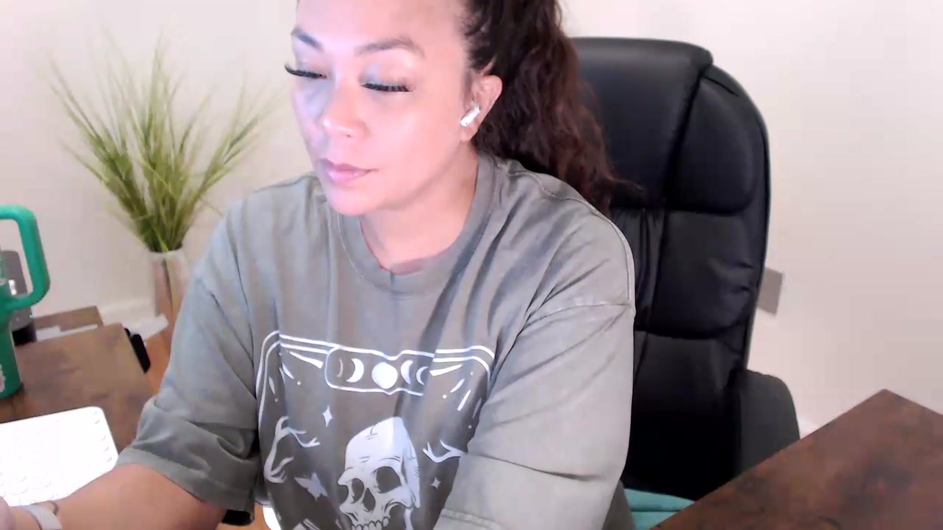 Gallery image thumbnail from CoconutCreme's myfreecams stream on, 07/27/2026, 14:23 image 18 of 20