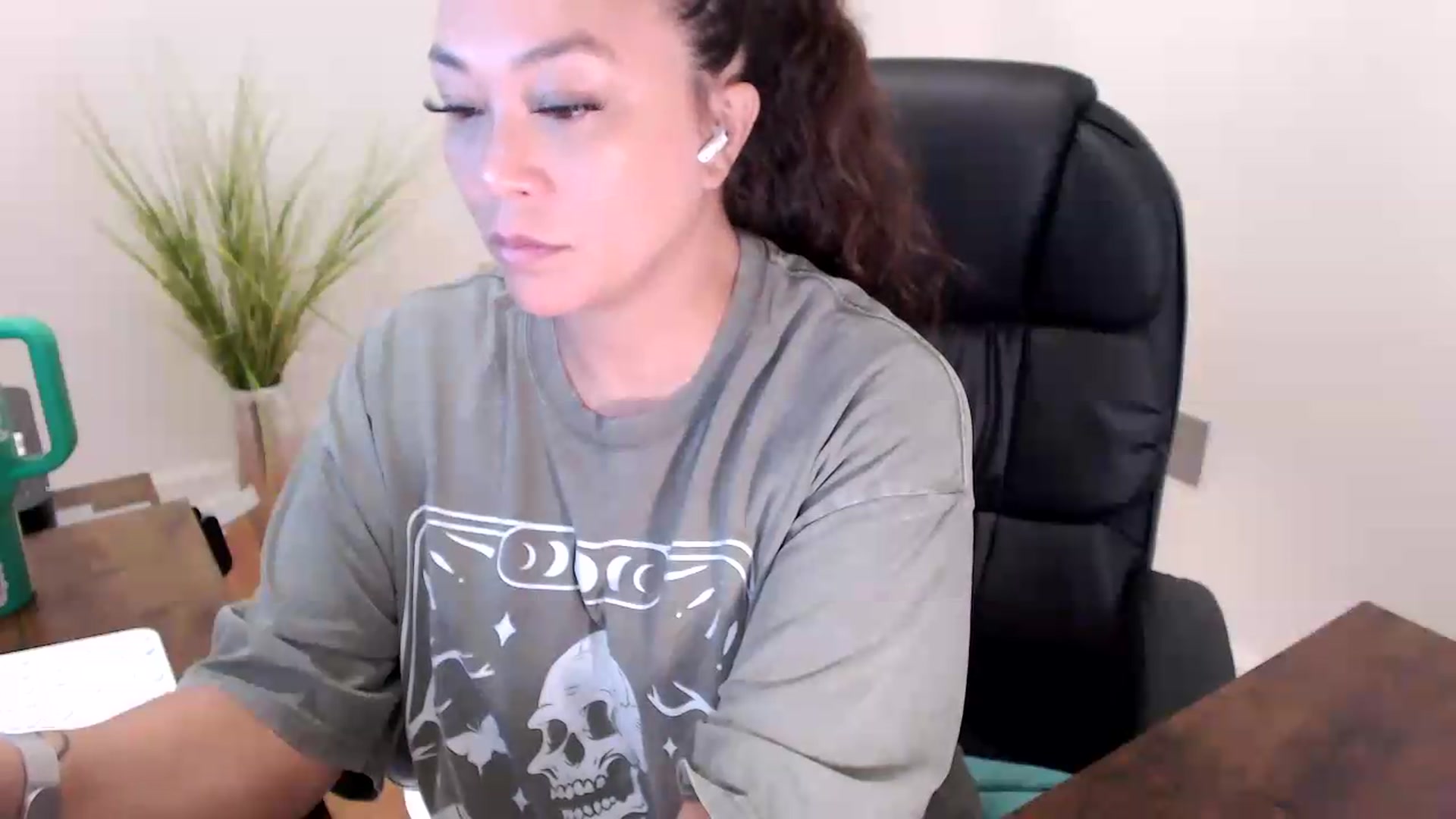 Gallery image thumbnail from CoconutCreme's myfreecams stream on, 07/27/2026, 14:23 image 16 of 20