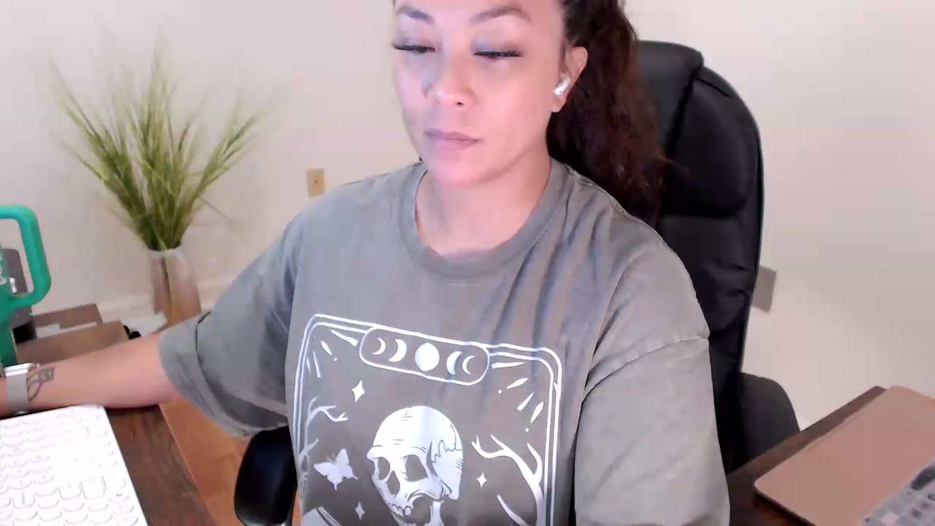 Gallery image thumbnail from CoconutCreme's myfreecams stream on, 07/27/2026, 14:23 image 6 of 20