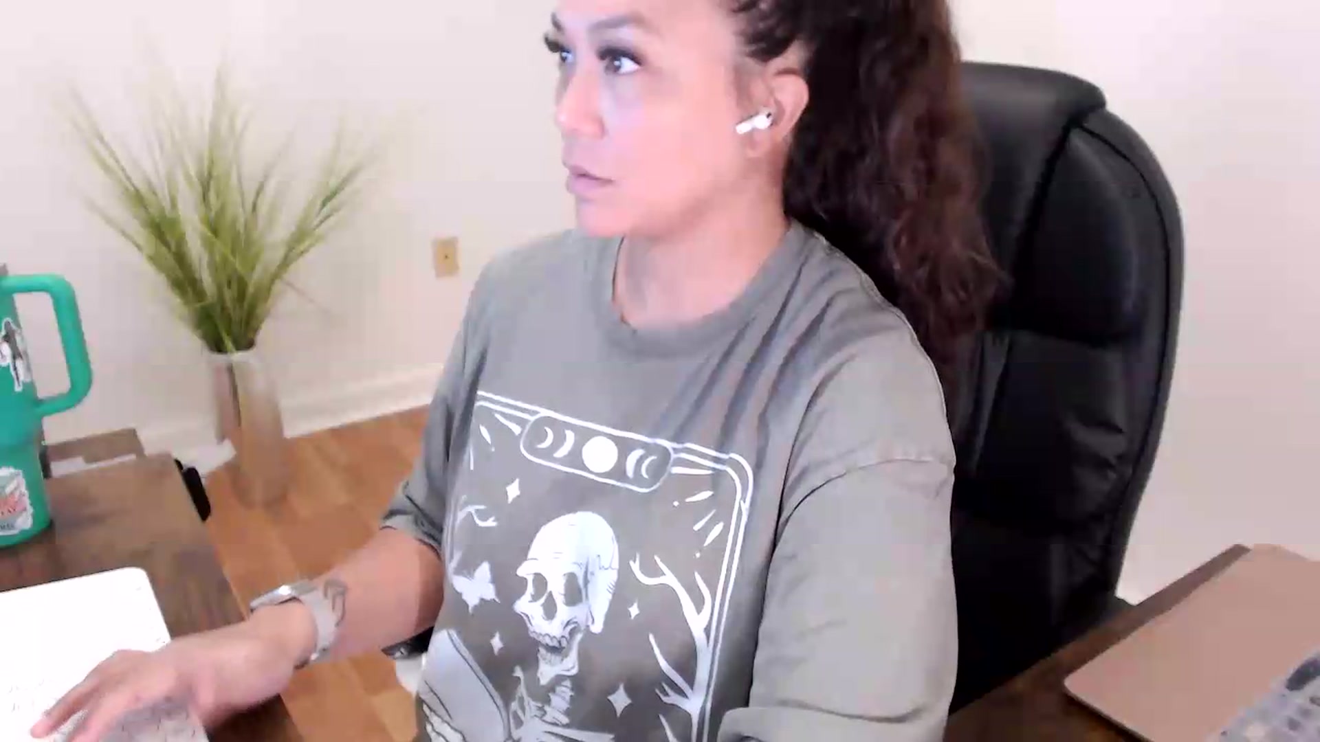 Gallery image thumbnail from CoconutCreme's myfreecams stream on, 07/27/2026, 14:23 image 3 of 20