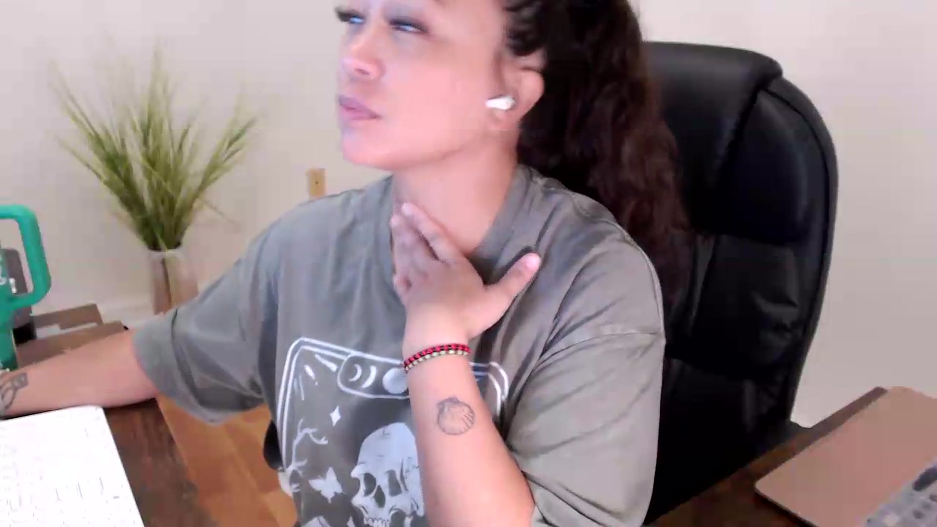 Gallery image thumbnail from CoconutCreme's myfreecams stream on, 07/27/2026, 14:23 image 9 of 20
