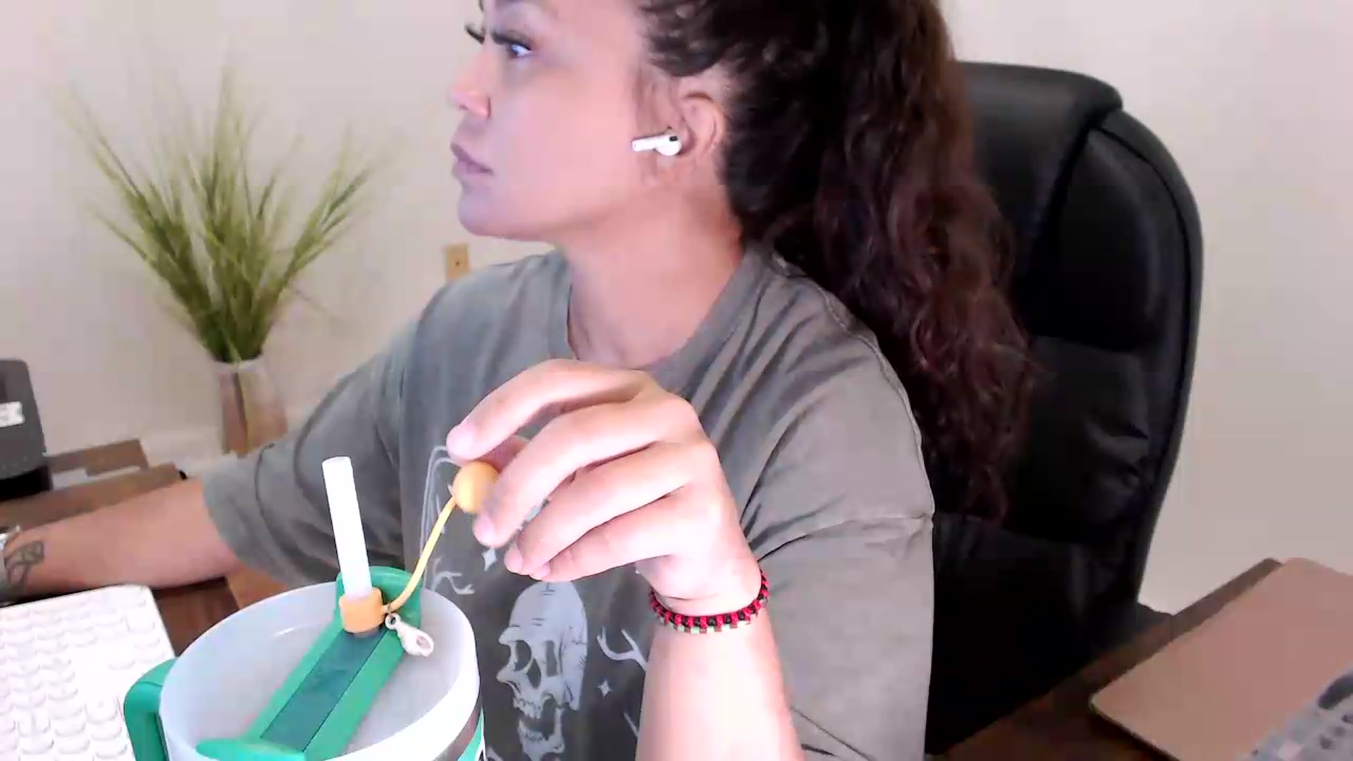 Gallery image thumbnail from CoconutCreme's myfreecams stream on, 07/27/2026, 14:23 image 4 of 20