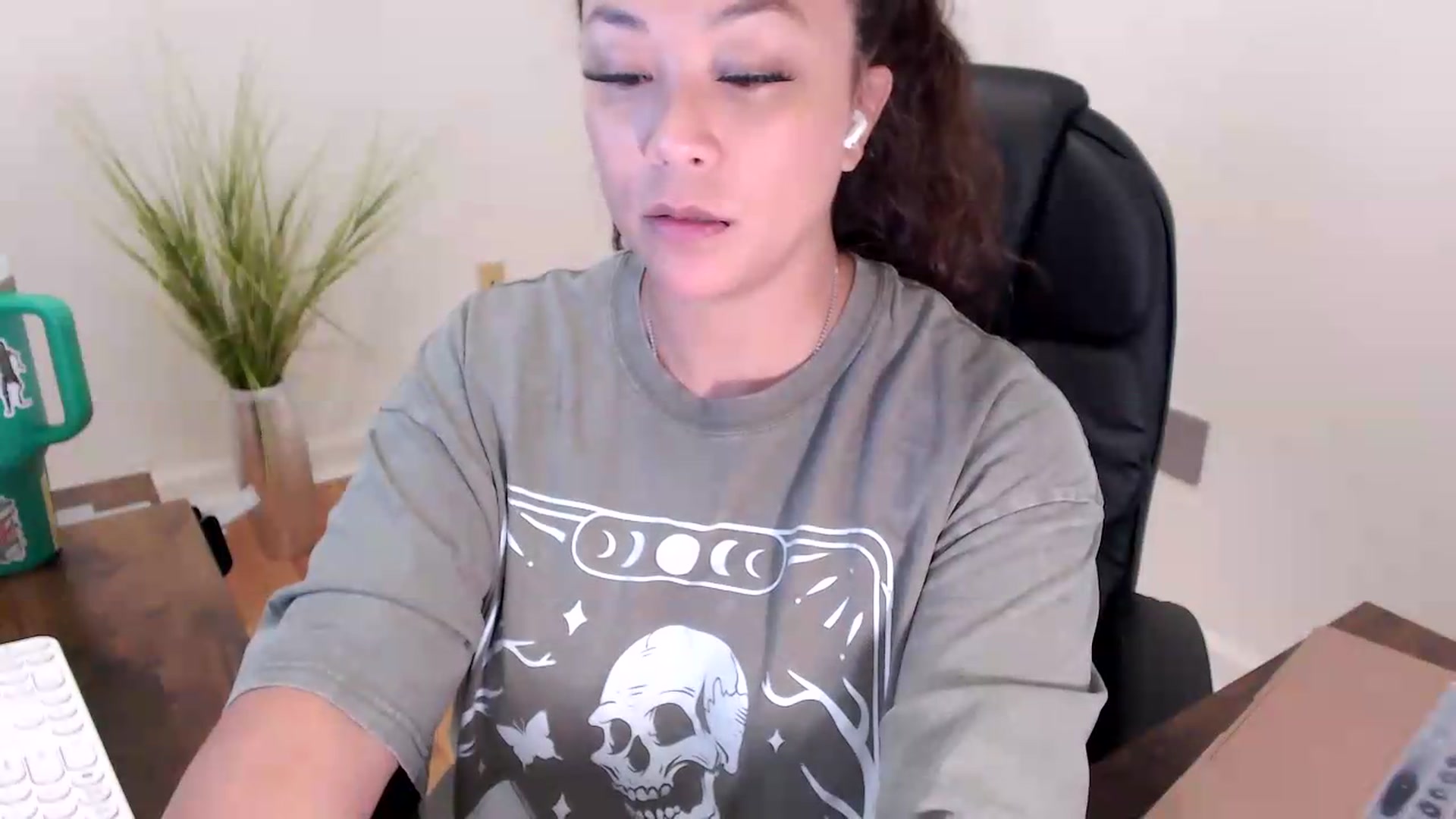 Gallery image thumbnail from CoconutCreme's myfreecams stream on, 07/27/2026, 15:53 image 5 of 20