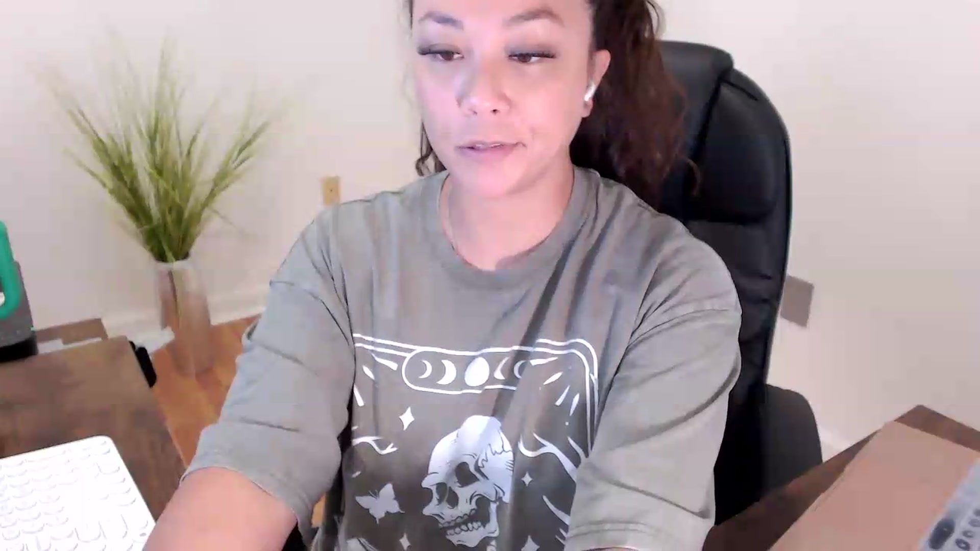 Gallery image thumbnail from CoconutCreme's myfreecams stream on, 07/27/2026, 17:03 image 8 of 20