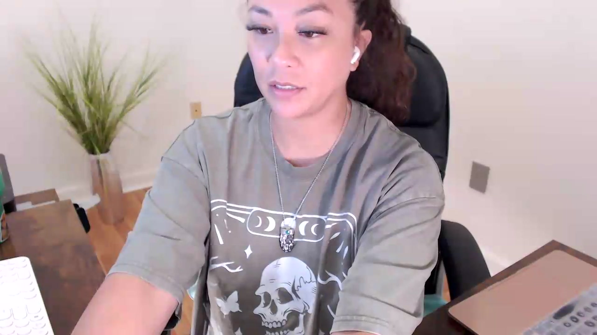 Gallery image thumbnail from CoconutCreme's myfreecams stream on, 07/27/2026, 20:37 image 7 of 20