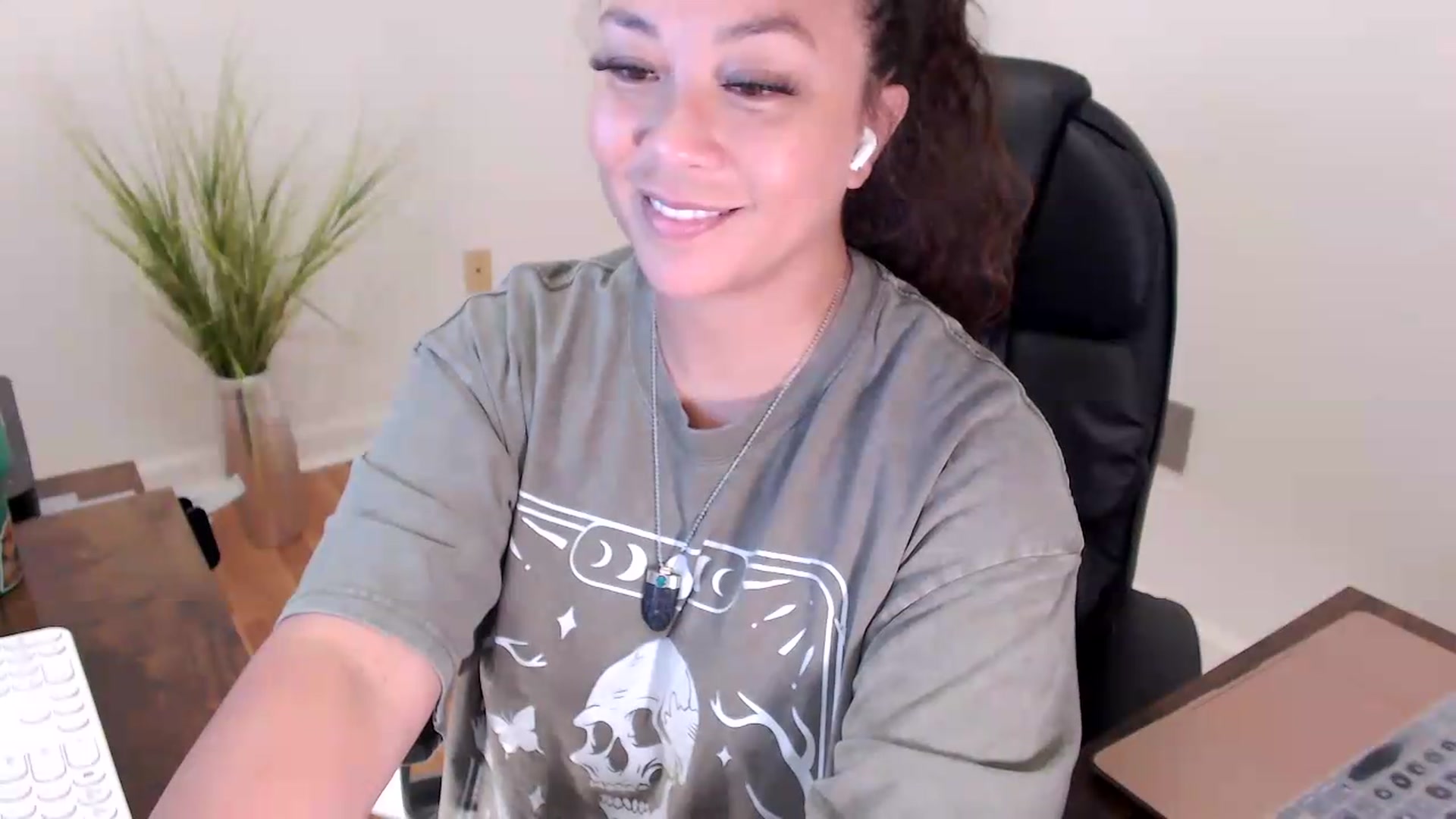 Gallery image thumbnail from CoconutCreme's myfreecams stream on, 07/27/2026, 20:37 image 6 of 20