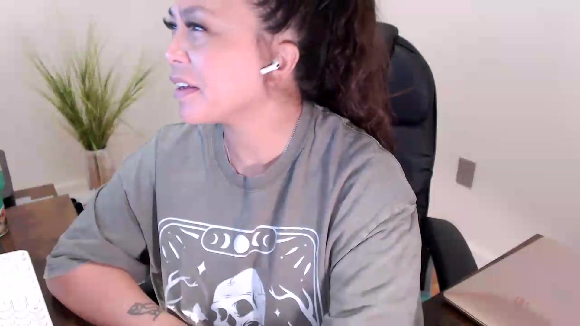 Gallery image thumbnail from CoconutCreme's myfreecams stream on, 07/27/2026, 20:37 image 18 of 20