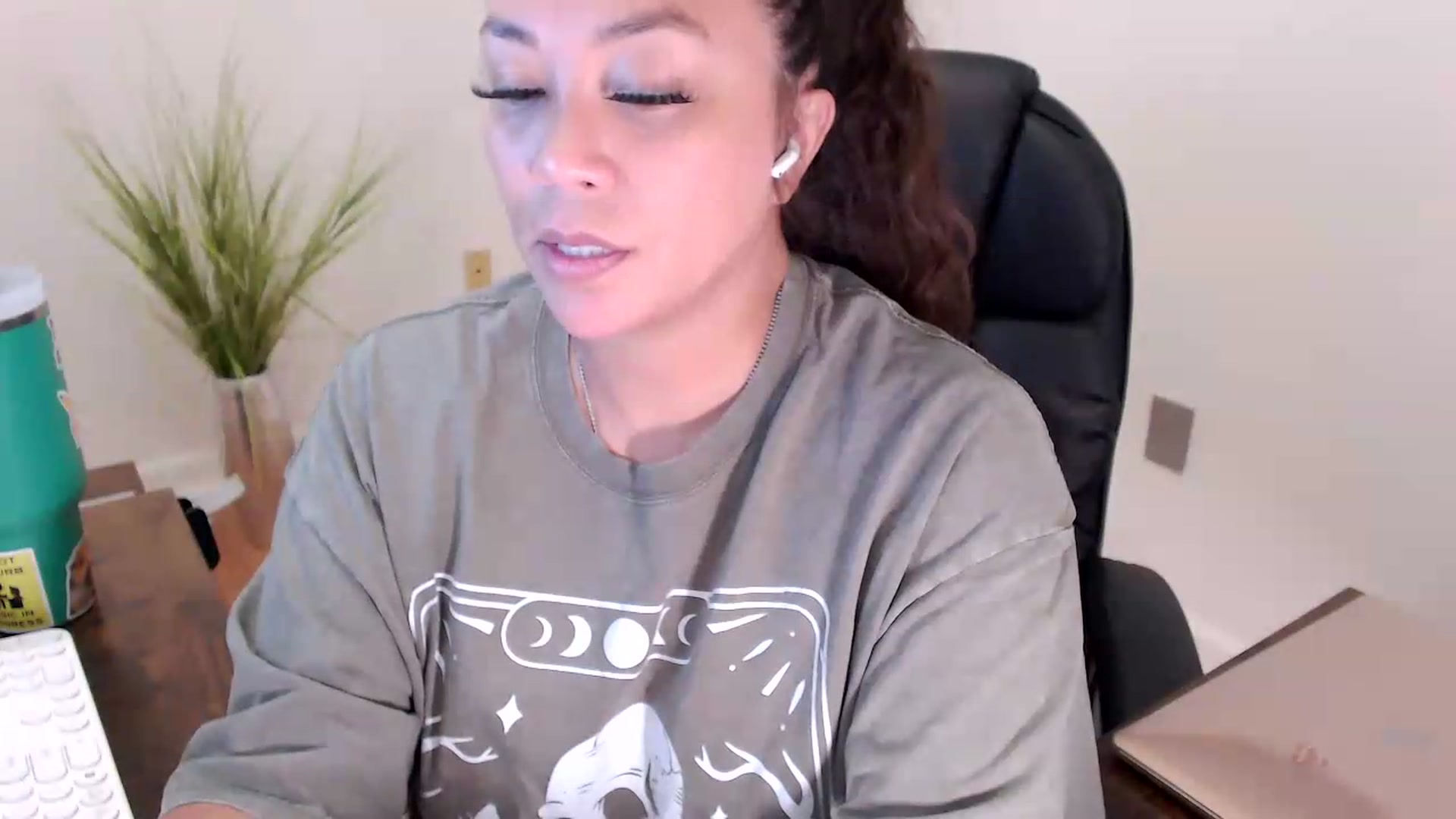 Gallery image thumbnail from CoconutCreme's myfreecams stream on, 07/27/2026, 20:37 image 20 of 20