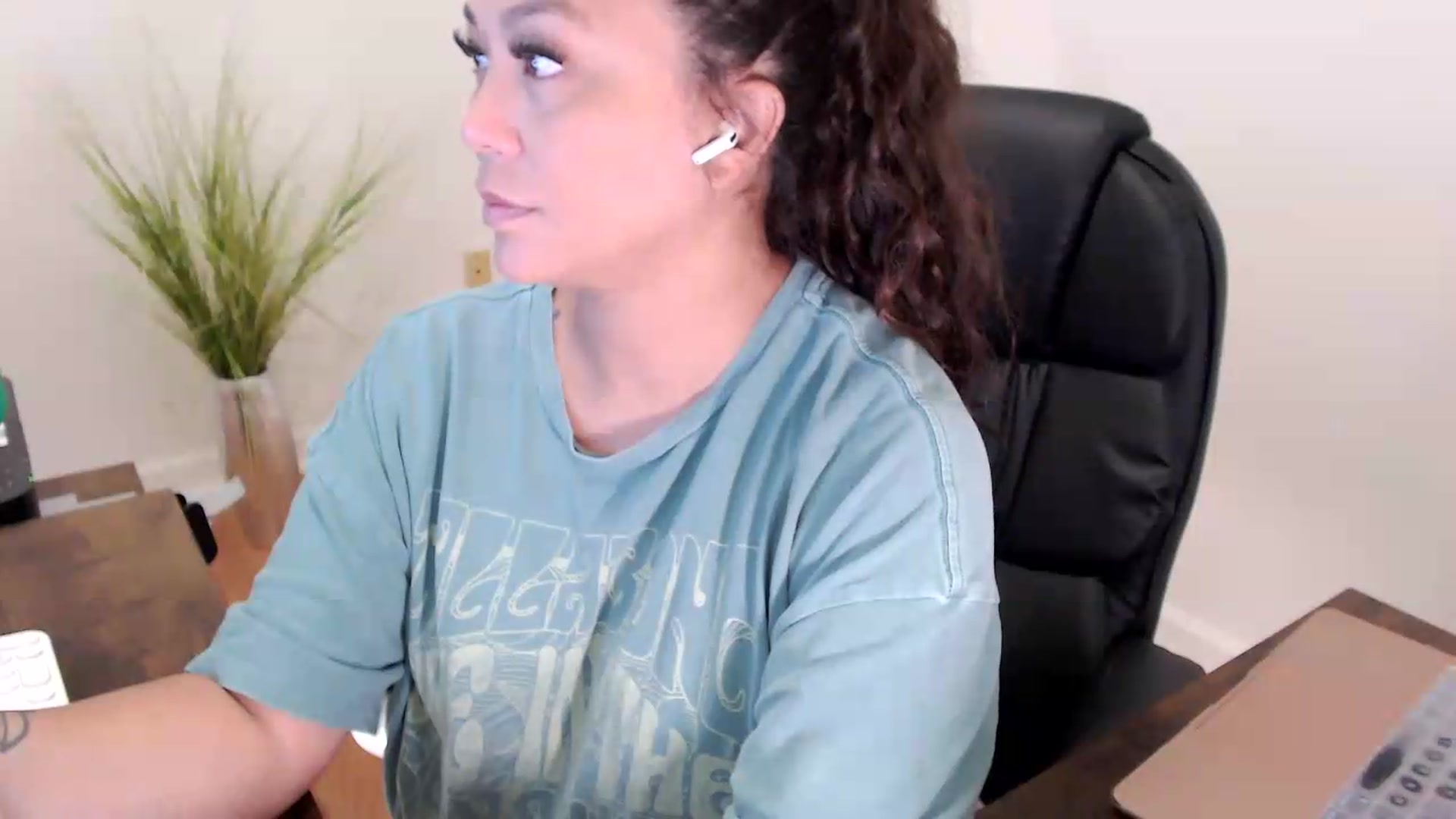 Gallery image thumbnail from CoconutCreme's myfreecams stream on, 07/28/2026, 14:30 image 11 of 20