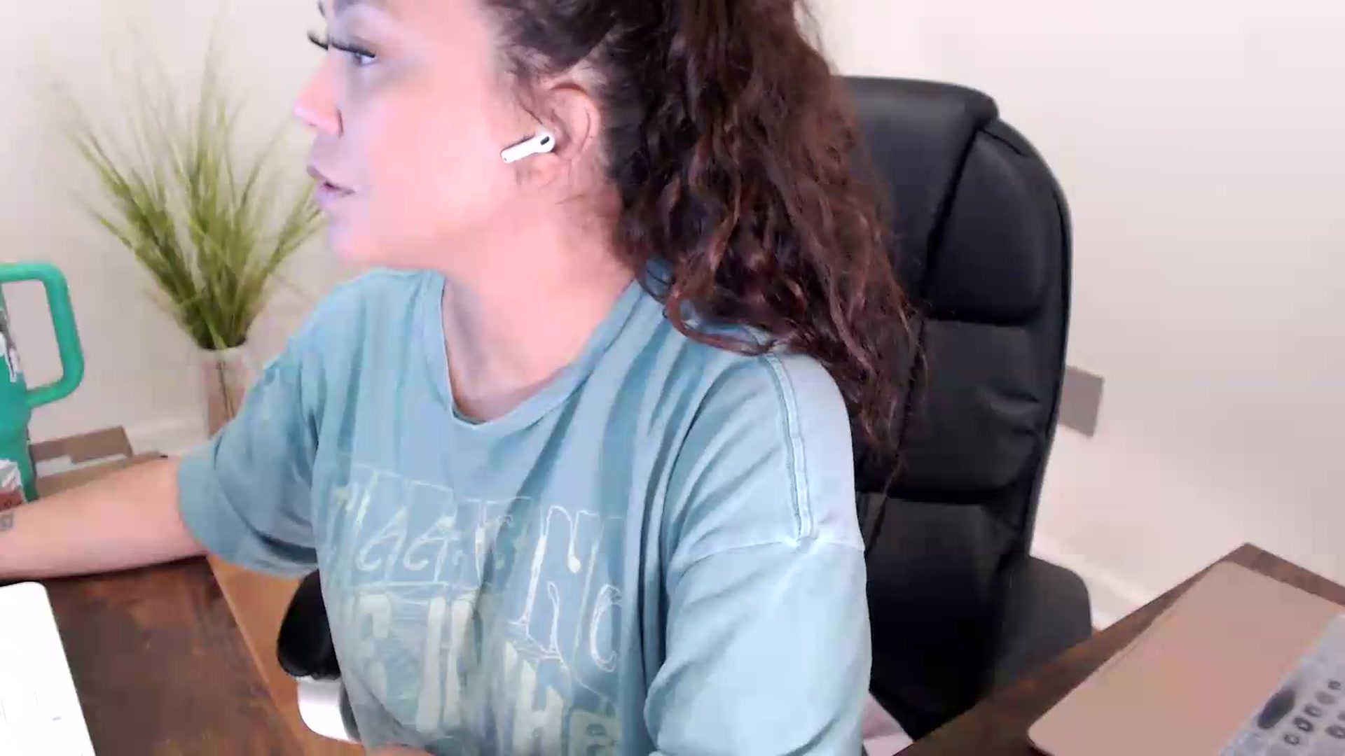 Gallery image thumbnail from CoconutCreme's myfreecams stream on, 07/28/2026, 14:30 image 16 of 20