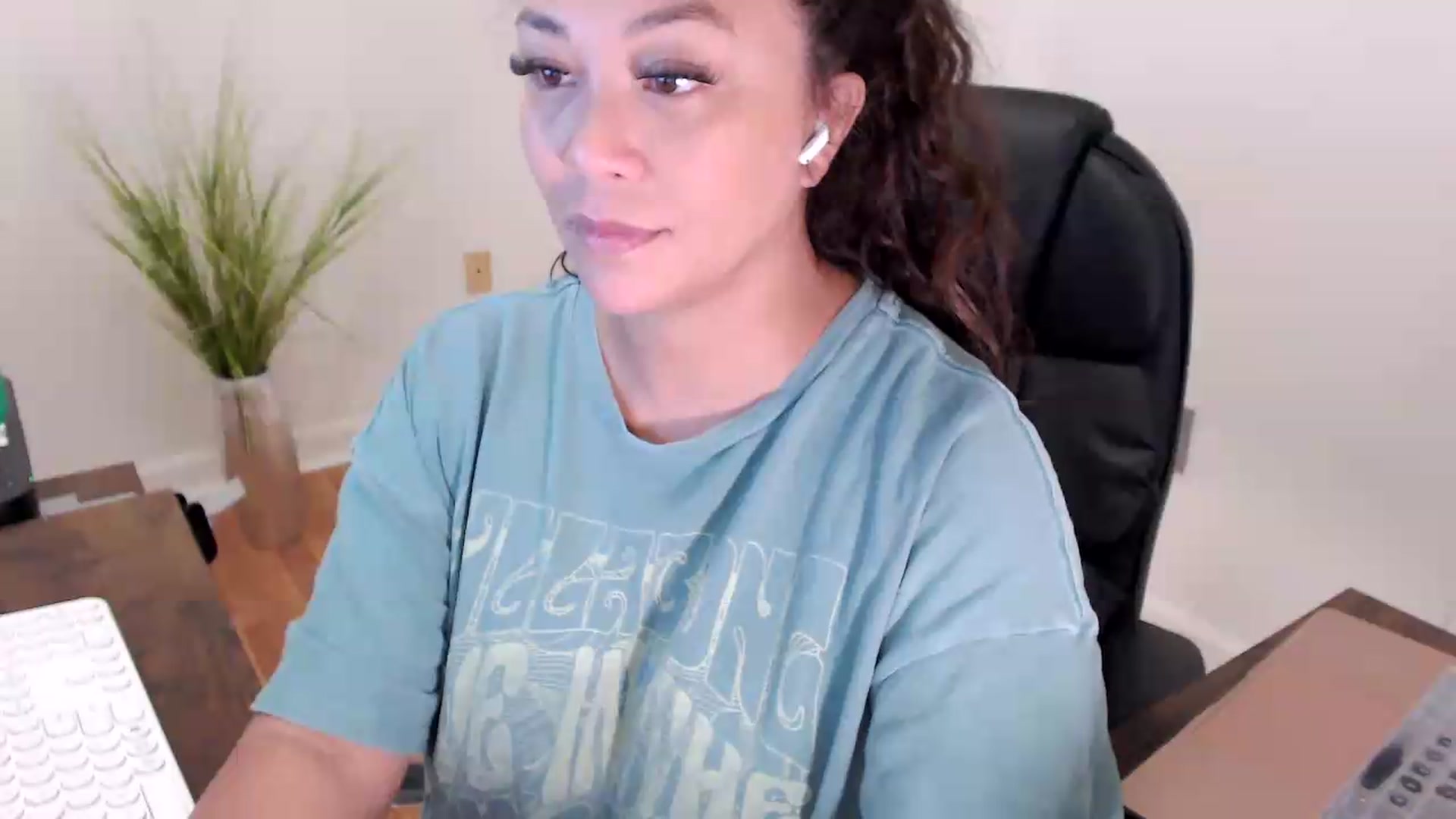 Gallery image thumbnail from CoconutCreme's myfreecams stream on, 07/28/2026, 14:30 image 3 of 20