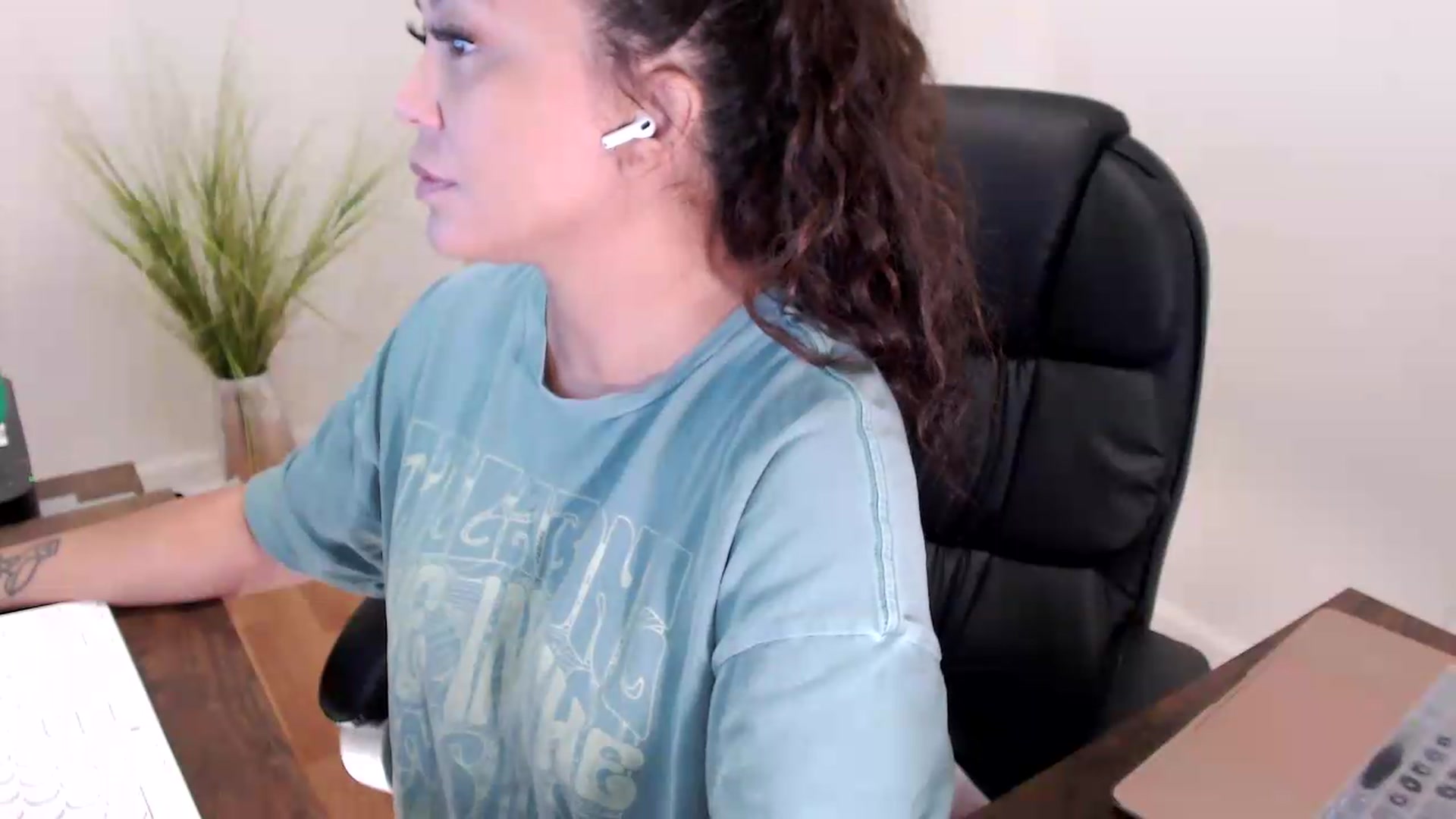 Gallery image thumbnail from CoconutCreme's myfreecams stream on, 07/28/2026, 14:30 image 2 of 20