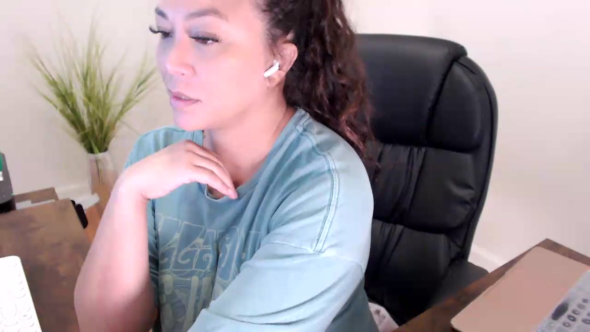 Gallery image thumbnail from CoconutCreme's myfreecams stream on, 07/28/2026, 14:30 image 10 of 20