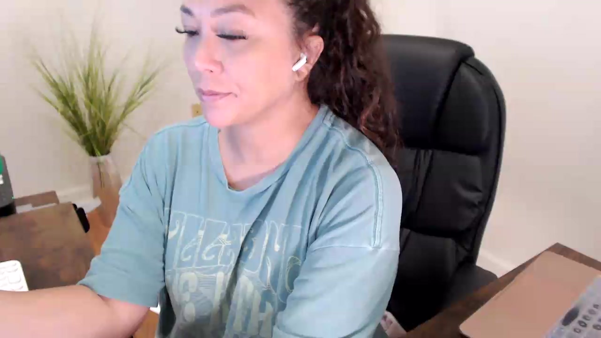 Gallery image thumbnail from CoconutCreme's myfreecams stream on, 07/28/2026, 14:30 image 12 of 20