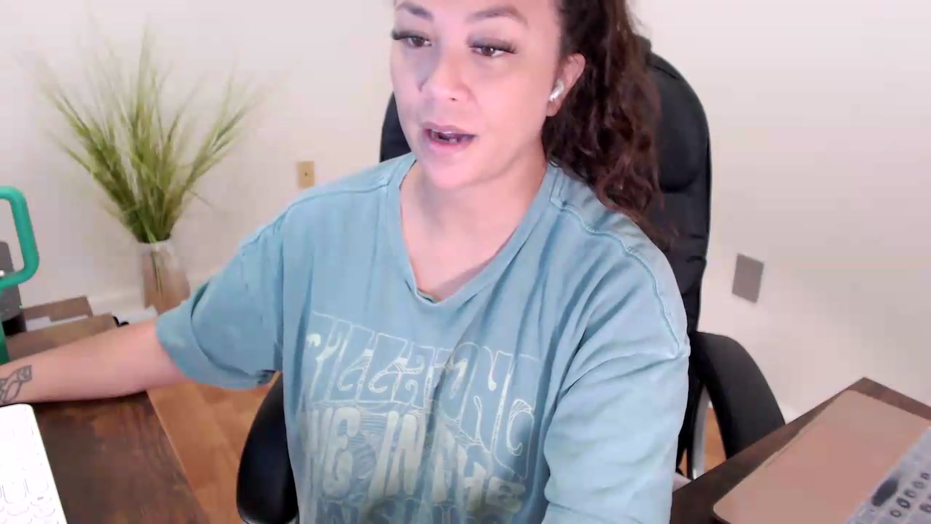 Gallery image thumbnail from CoconutCreme's myfreecams stream on, 07/28/2026, 15:10 image 10 of 20