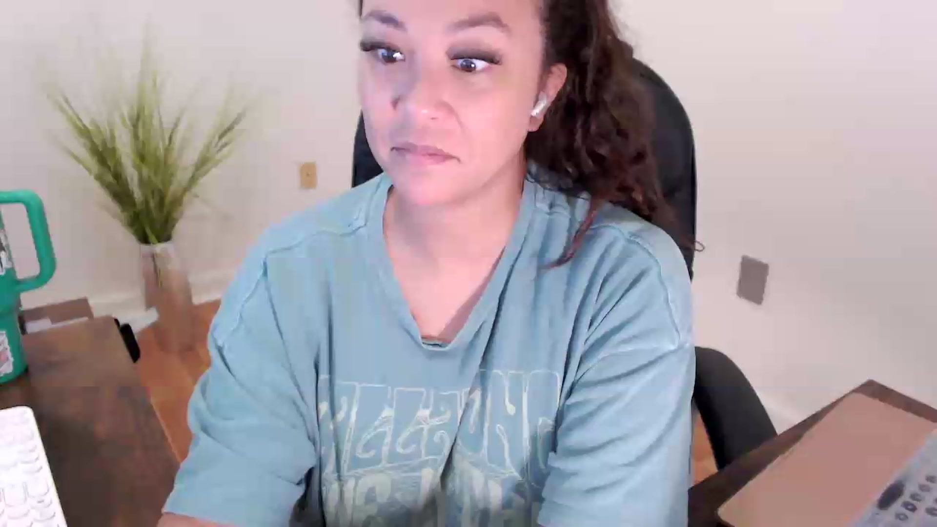 Gallery image thumbnail from CoconutCreme's myfreecams stream on, 07/28/2026, 15:10 image 11 of 20