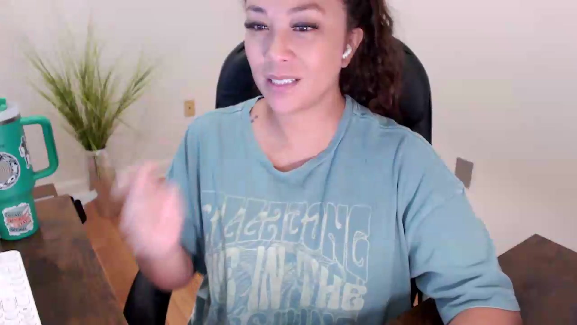 Gallery image thumbnail from CoconutCreme's myfreecams stream on, 07/28/2026, 15:10 image 19 of 20