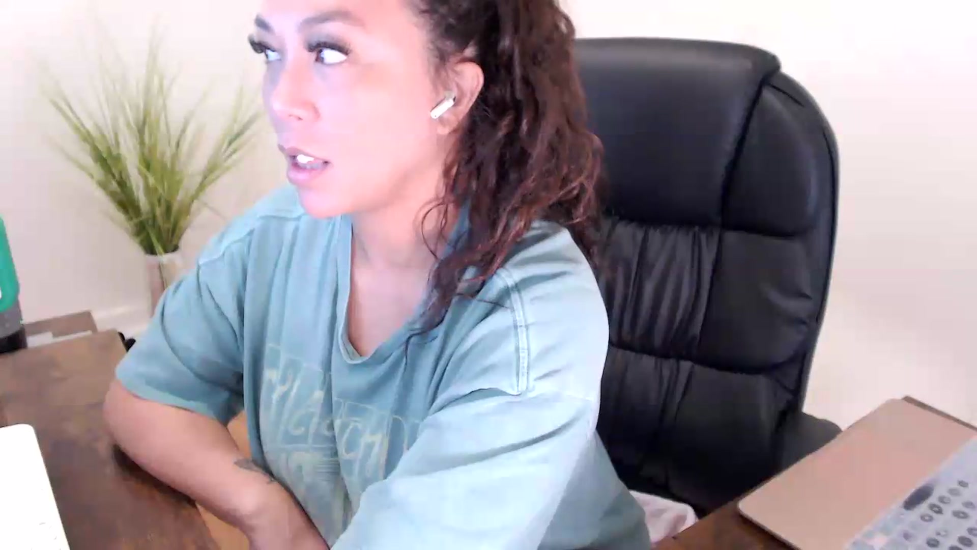 Gallery image thumbnail from CoconutCreme's myfreecams stream on, 07/28/2026, 15:44 image 5 of 20